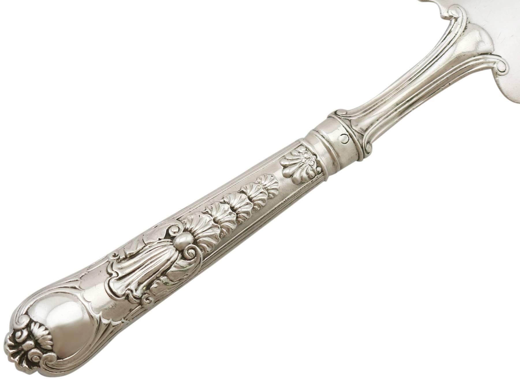 1816 Antique George III Sterling Silver Fish Slice Server In Excellent Condition In Jesmond, Newcastle Upon Tyne