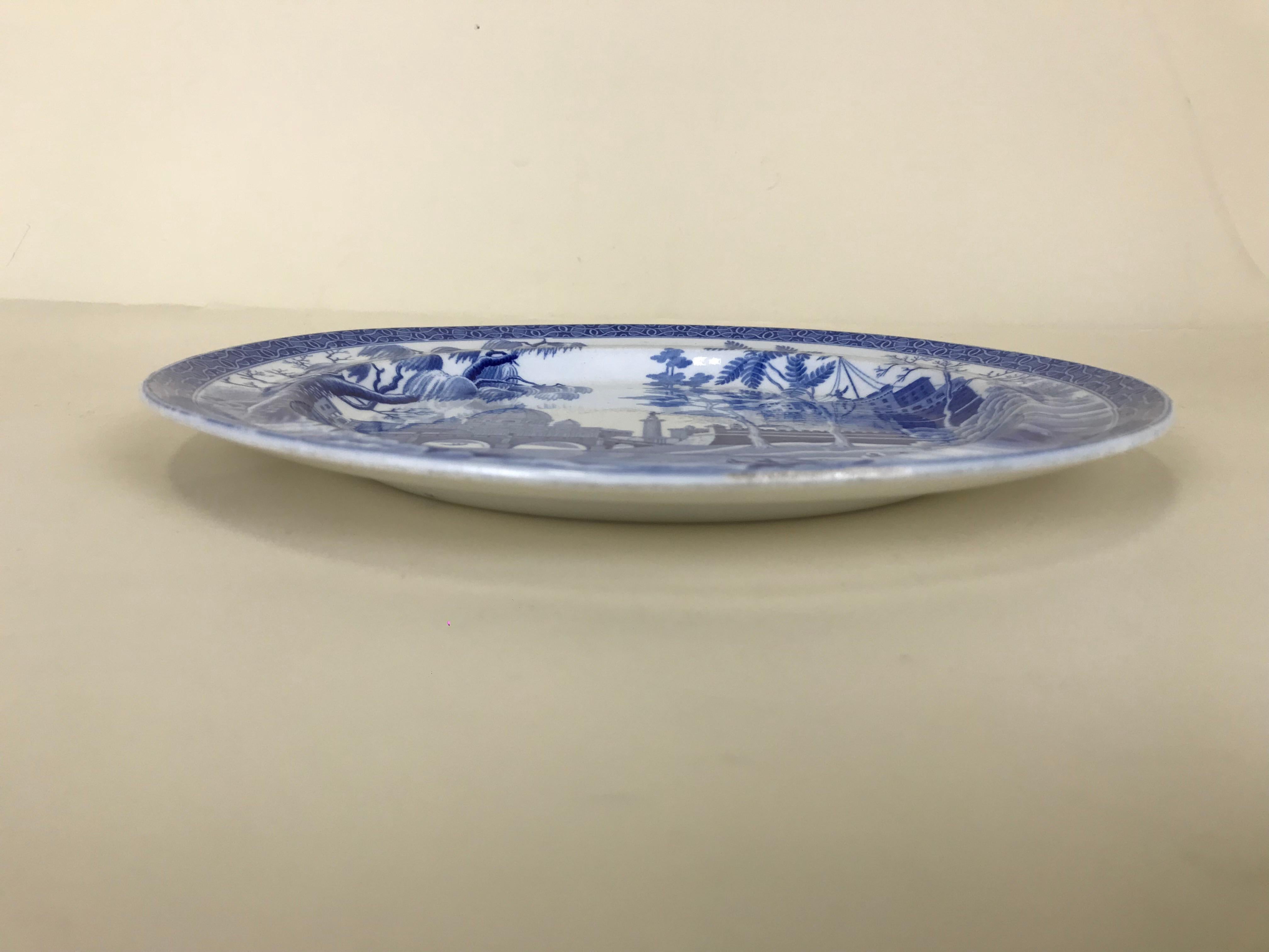 Early 19th Century 1816s English Blue Italian Spode Earthenware Rome Pattern Dinner Plate For Sale
