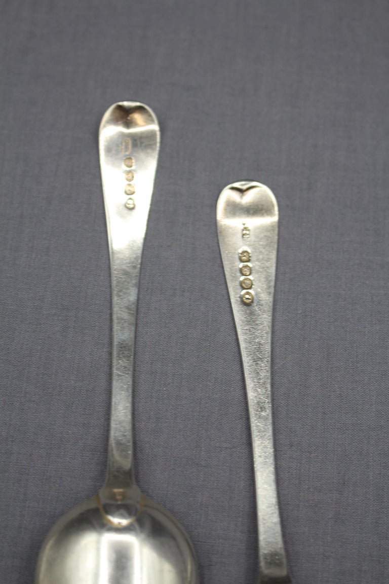 1818 Assembled Set of 10 English Engraved Spoons For Sale at 1stDibs