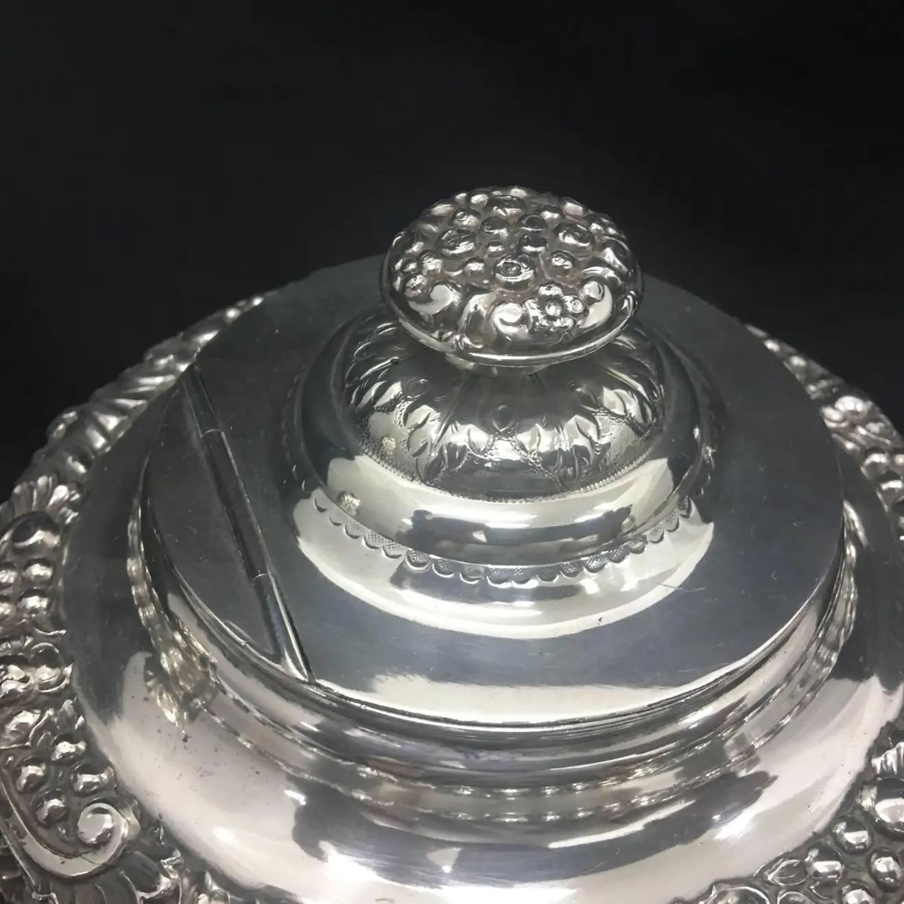 Early Georgian highly ornate Sheffield plate tea set by Watson & Bradbury, made in England in 1818. It's in lovely original conditions.