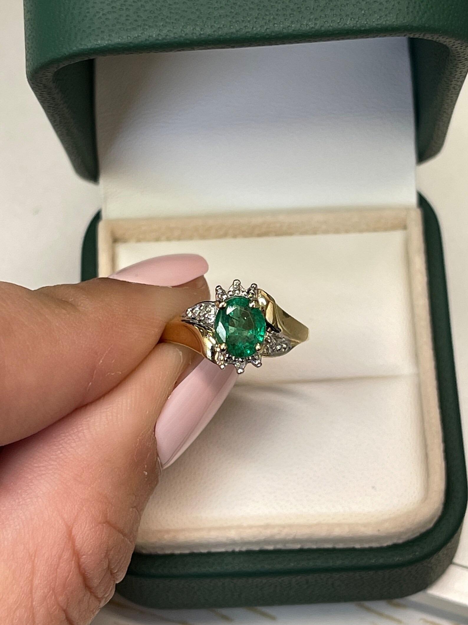 1.81tcw 14K Natural Emerald & Diamond Accent Statement Ring Two Toned Gold 14K In New Condition For Sale In Jupiter, FL