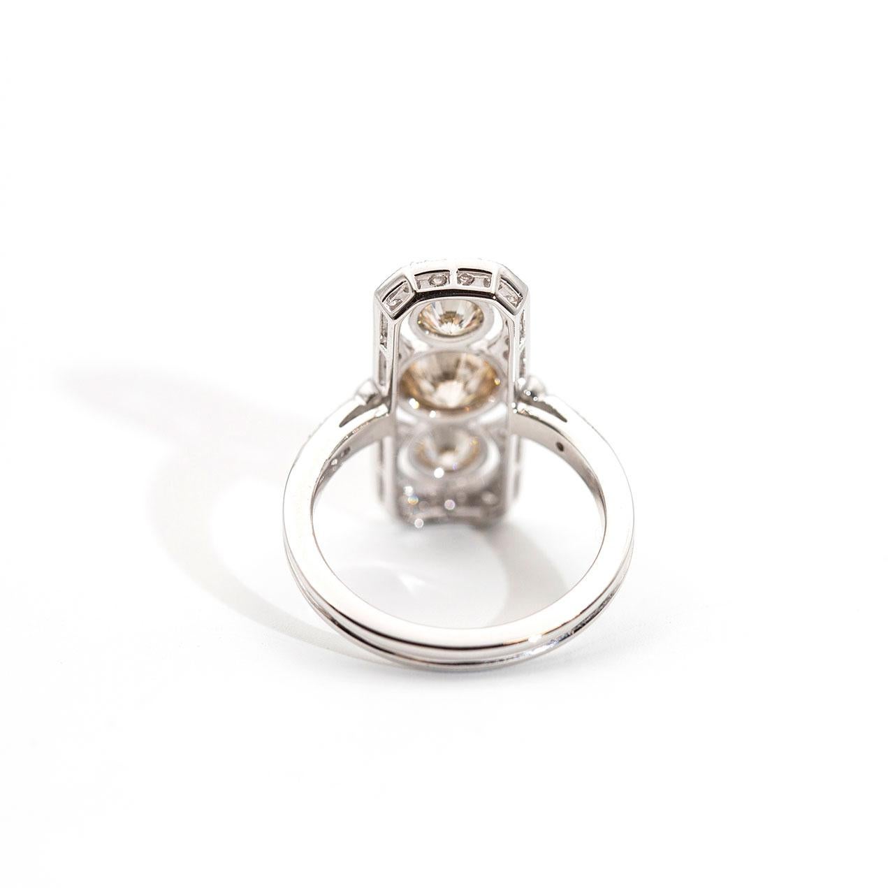 1.82 Carat Certified Round Brilliant Diamond 18 Carat Gold Art Deco Style Ring In New Condition In Hamilton, AU