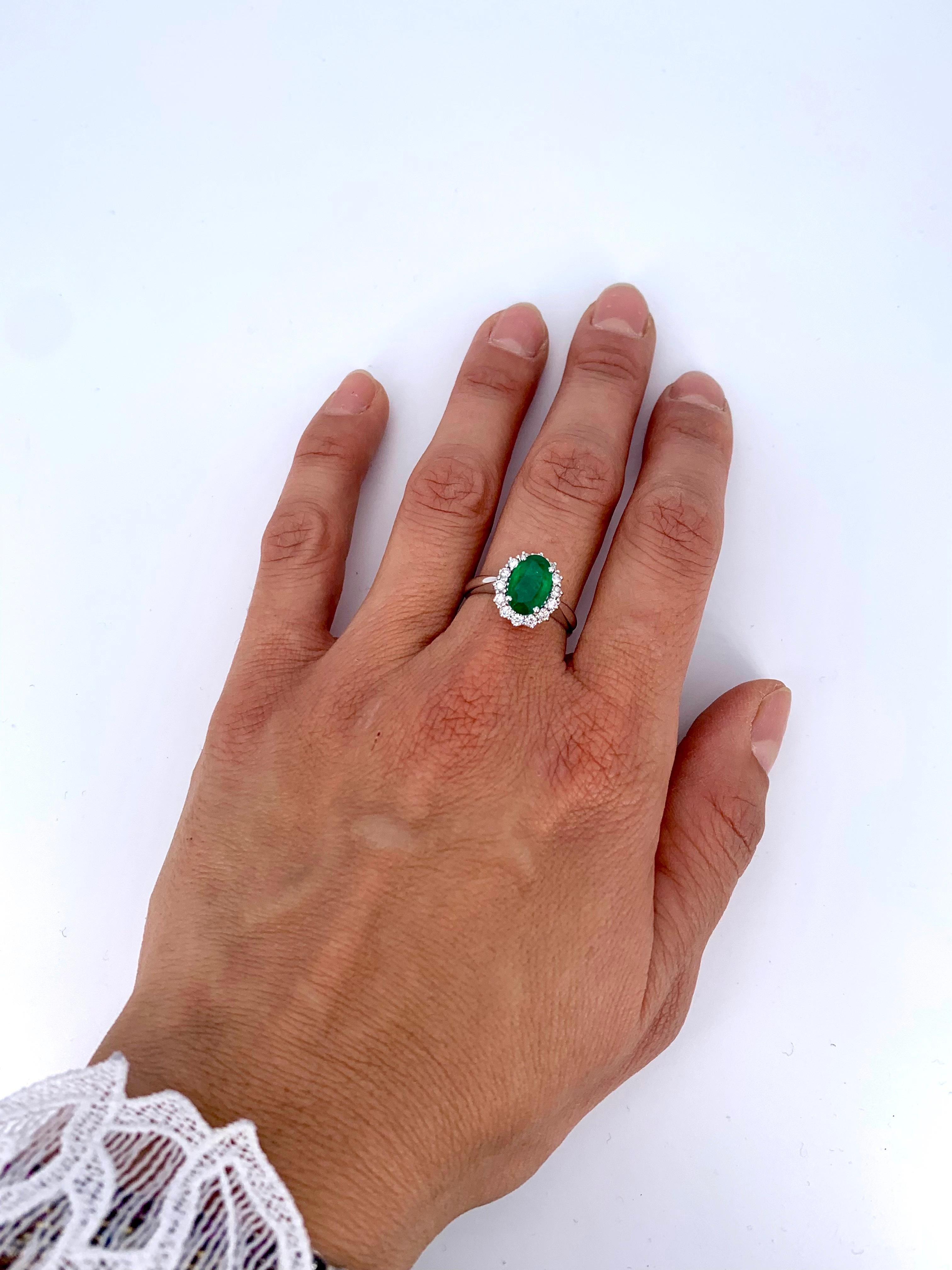1.82 Carat Colombian Emerald and Diamond 18Kt White Gold Halo Unisex Ring 1