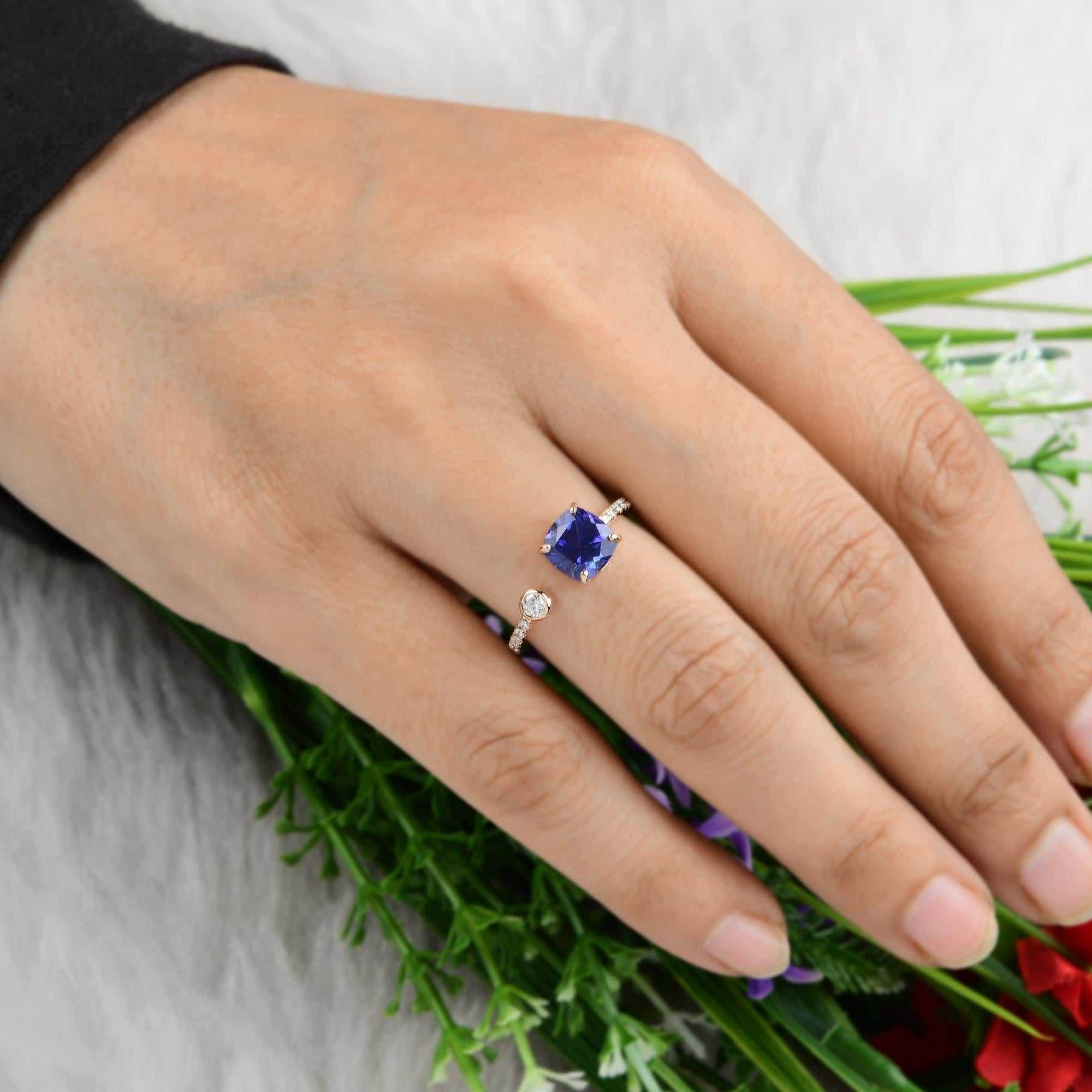 De las mujeres 1,82 quilates tanzanita corte cojín Anillo puño 0,20 quilates diamante Oro rosa 18 quilates en venta