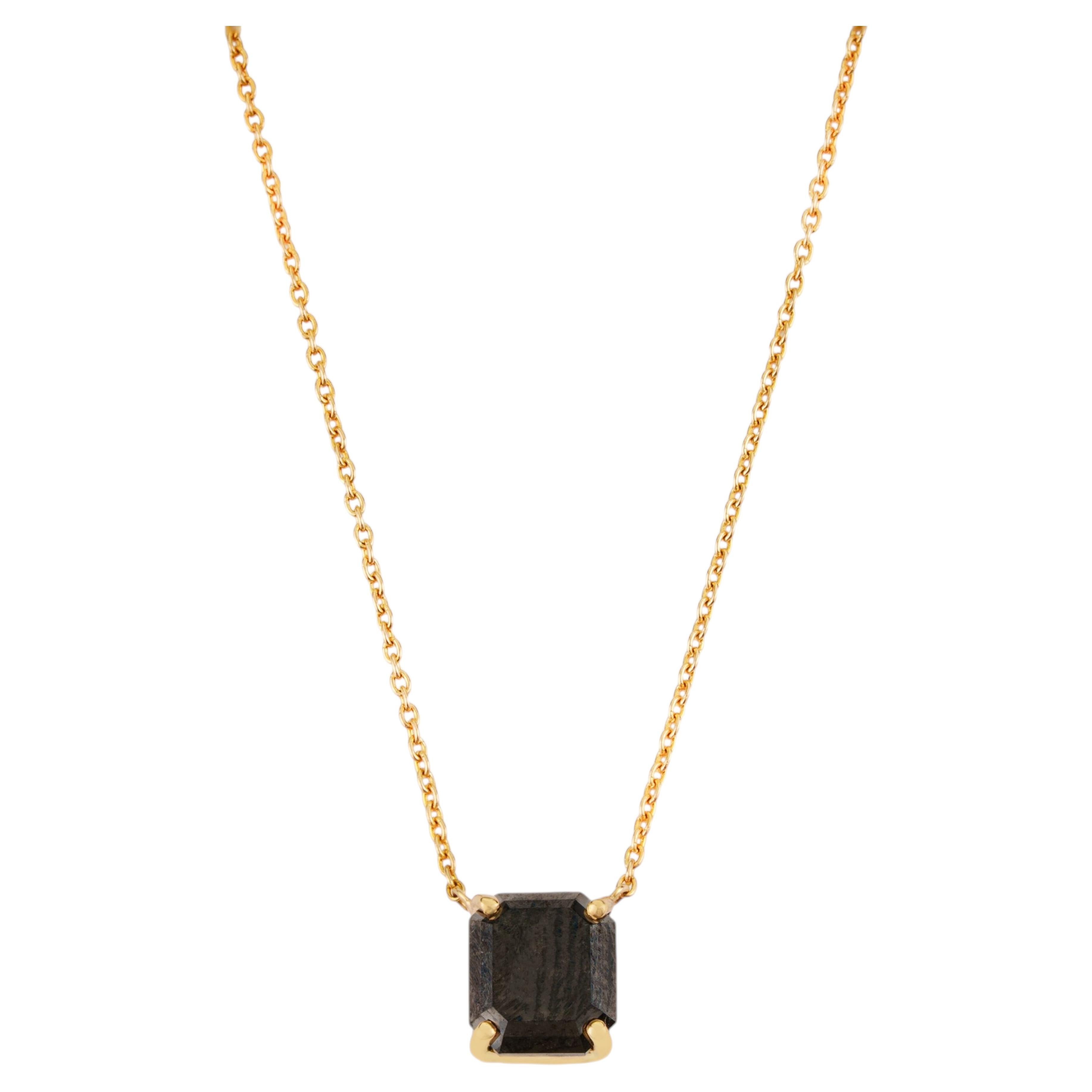 Collier pendentif solitaire en or jaune 18 carats et diamant noir naturel de 1,82 carat