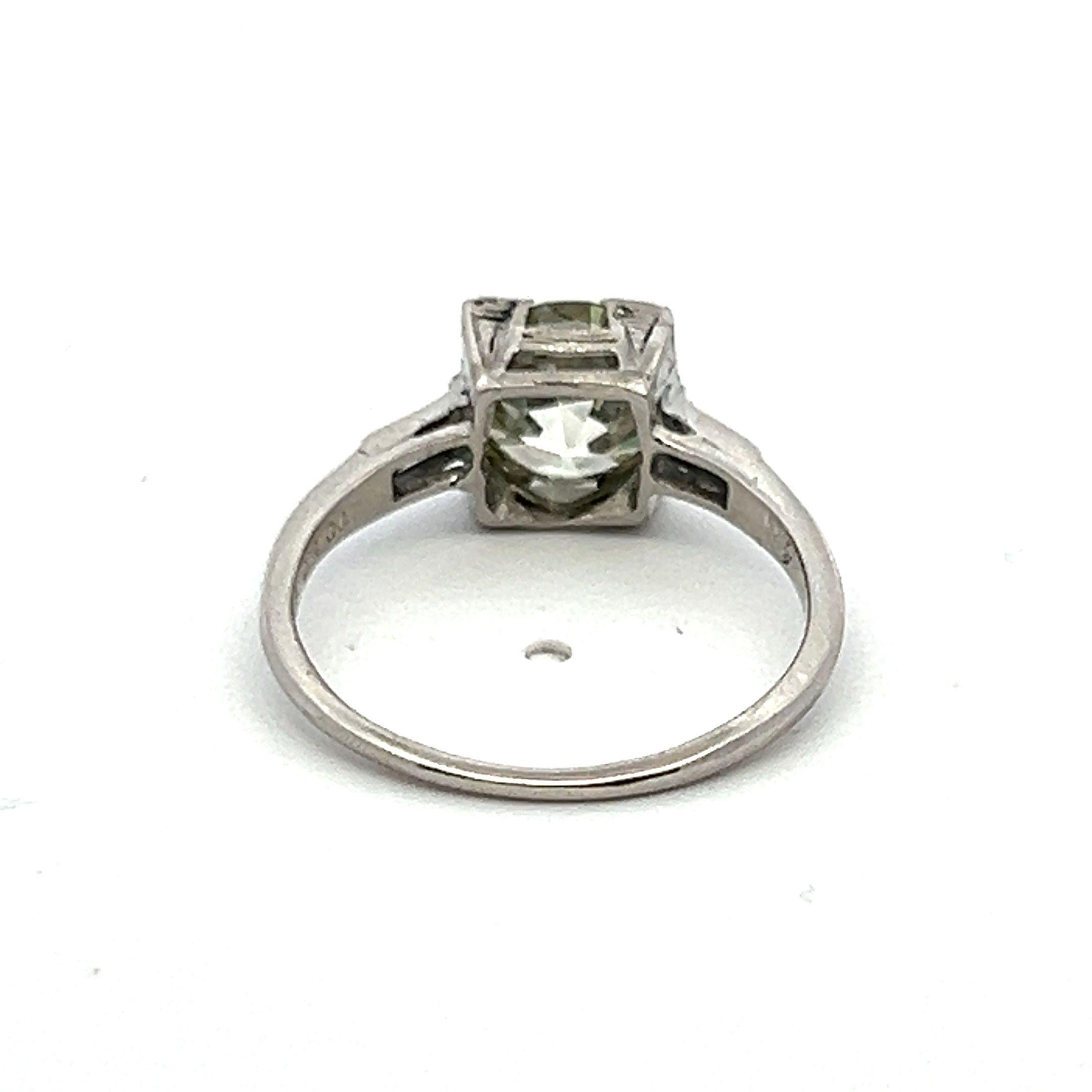 Anello vintage in platino con diamante Baguette e taglio europeo da 1,82 carati in vendita 1