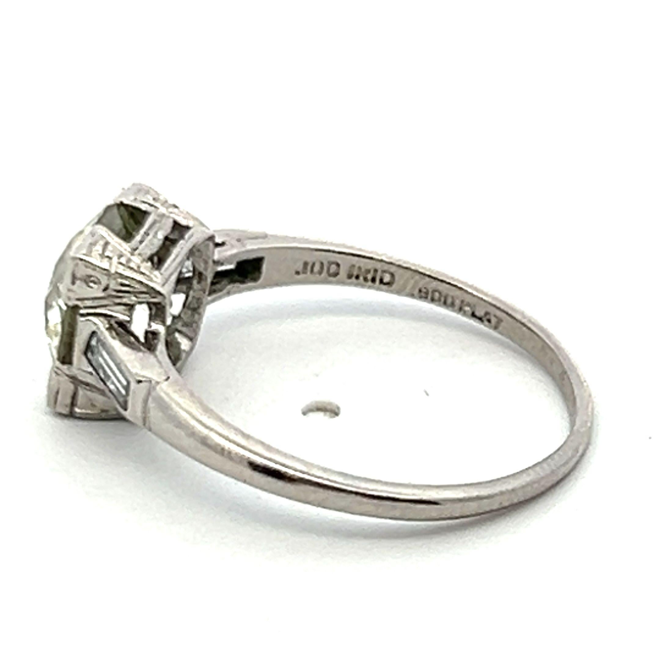 Anello vintage in platino con diamante Baguette e taglio europeo da 1,82 carati in vendita 2