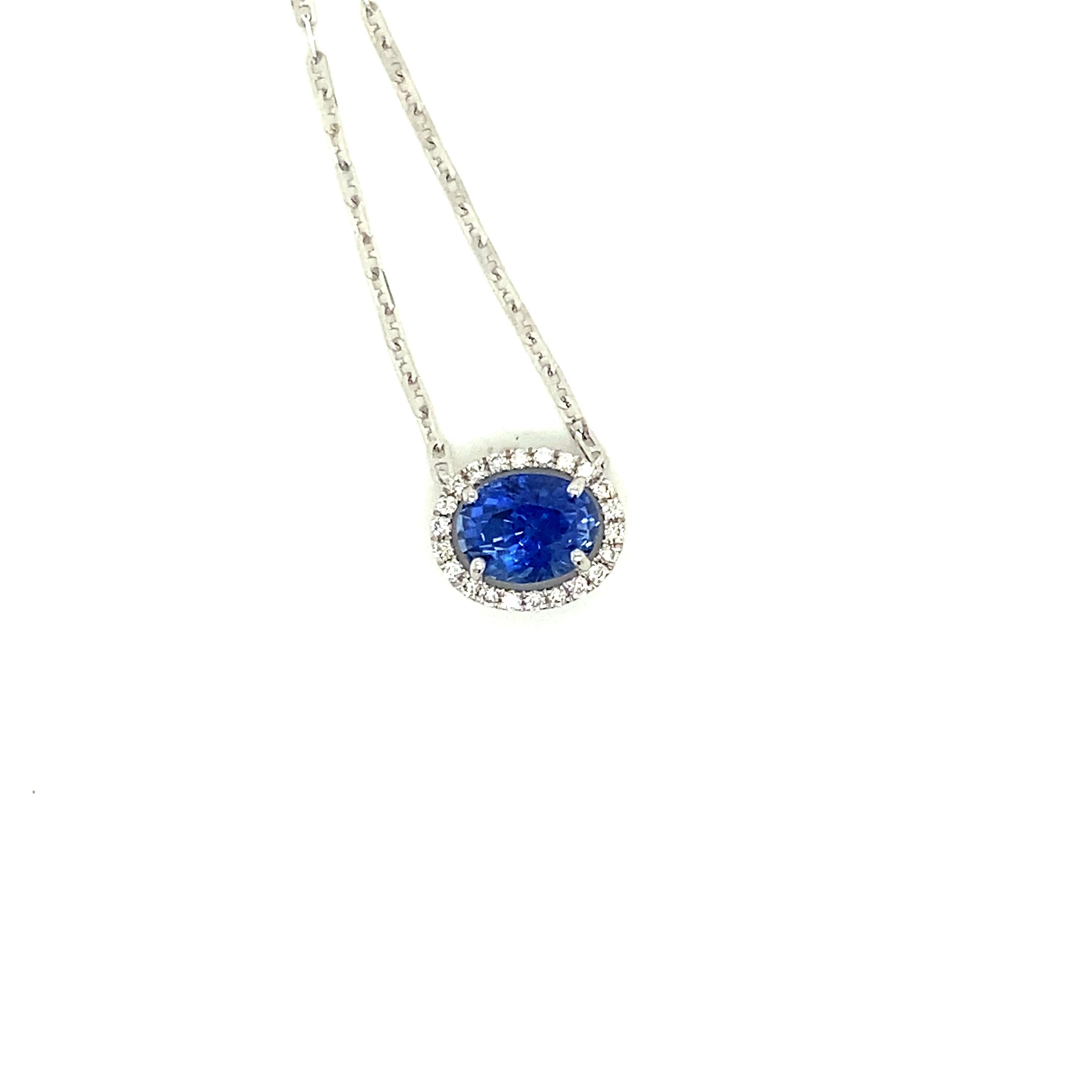 1,82 Karat Halskette mit Anhänger mit lebhaftem blauem Saphir und Diamant (Ovalschliff) im Angebot