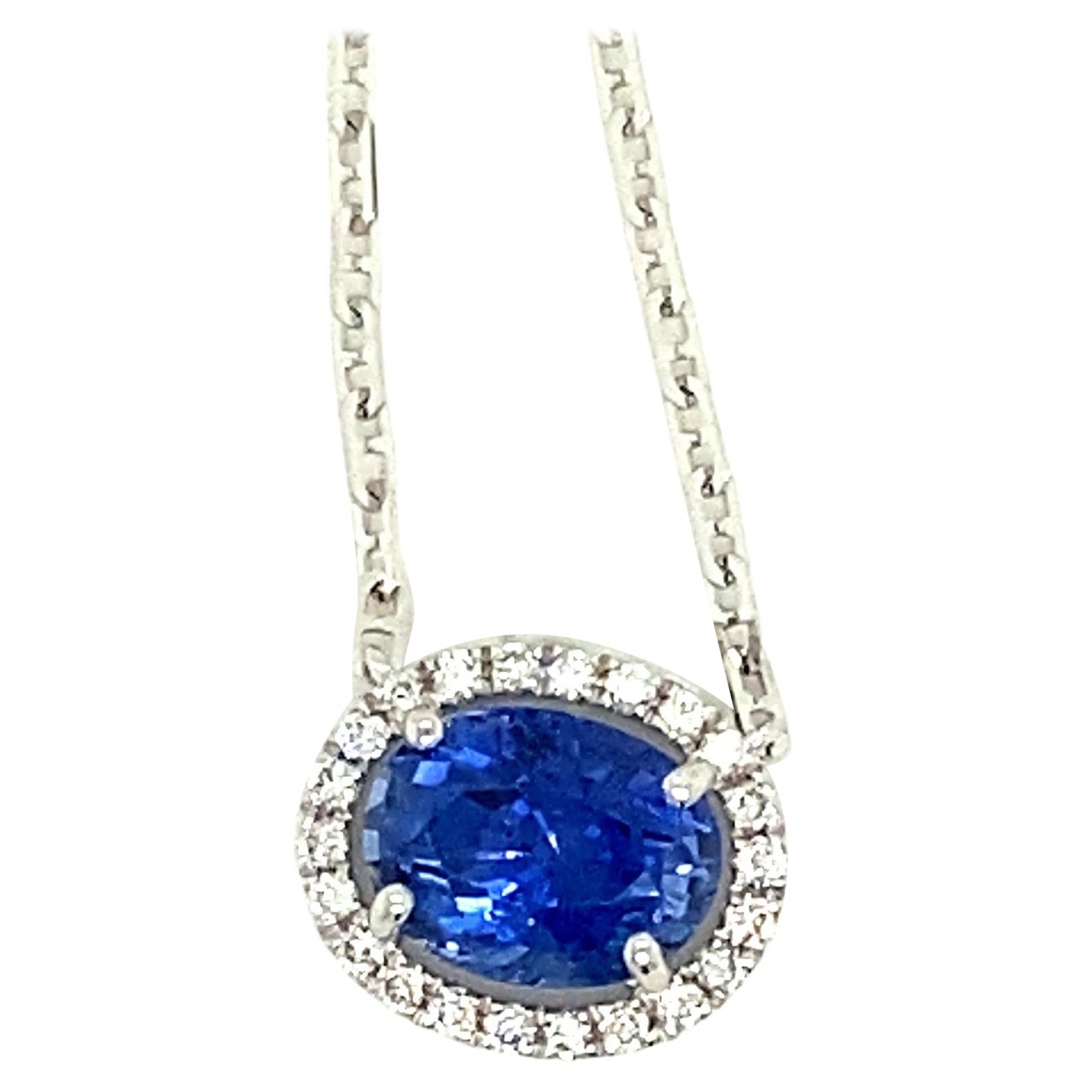 Collana con zaffiro blu taglio ovale e diamante bianco da 1,82 carati: in vendita
