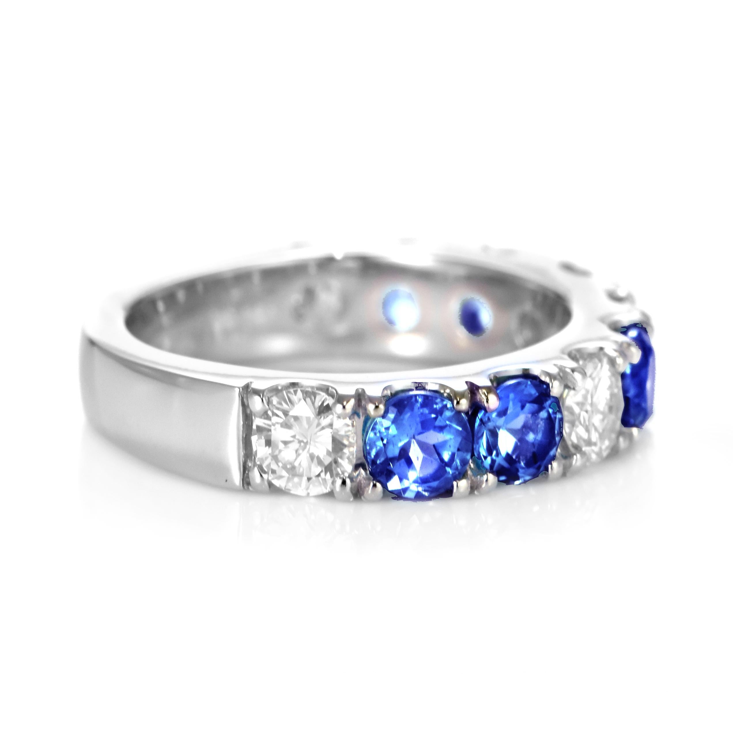Anello mezza eternità con zaffiro e diamante da 1,82 carati in platino in vendita 3