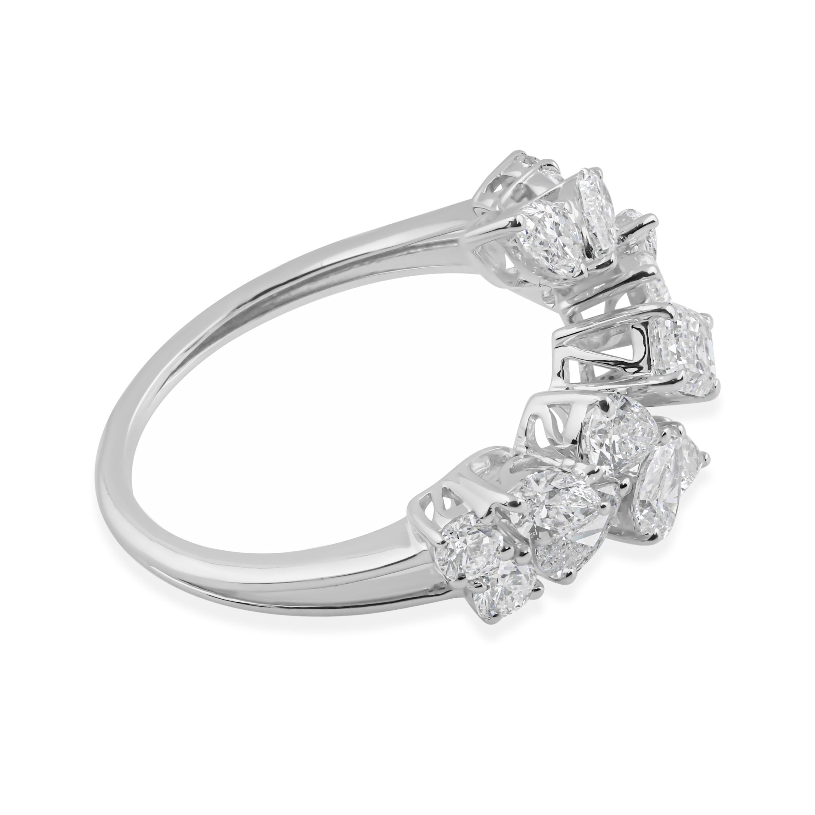 En vente :  1.82 Carat SI/H Pear Emerald Cut Diamond Wrap Ring 18 Karat White Gold Jewelry 3