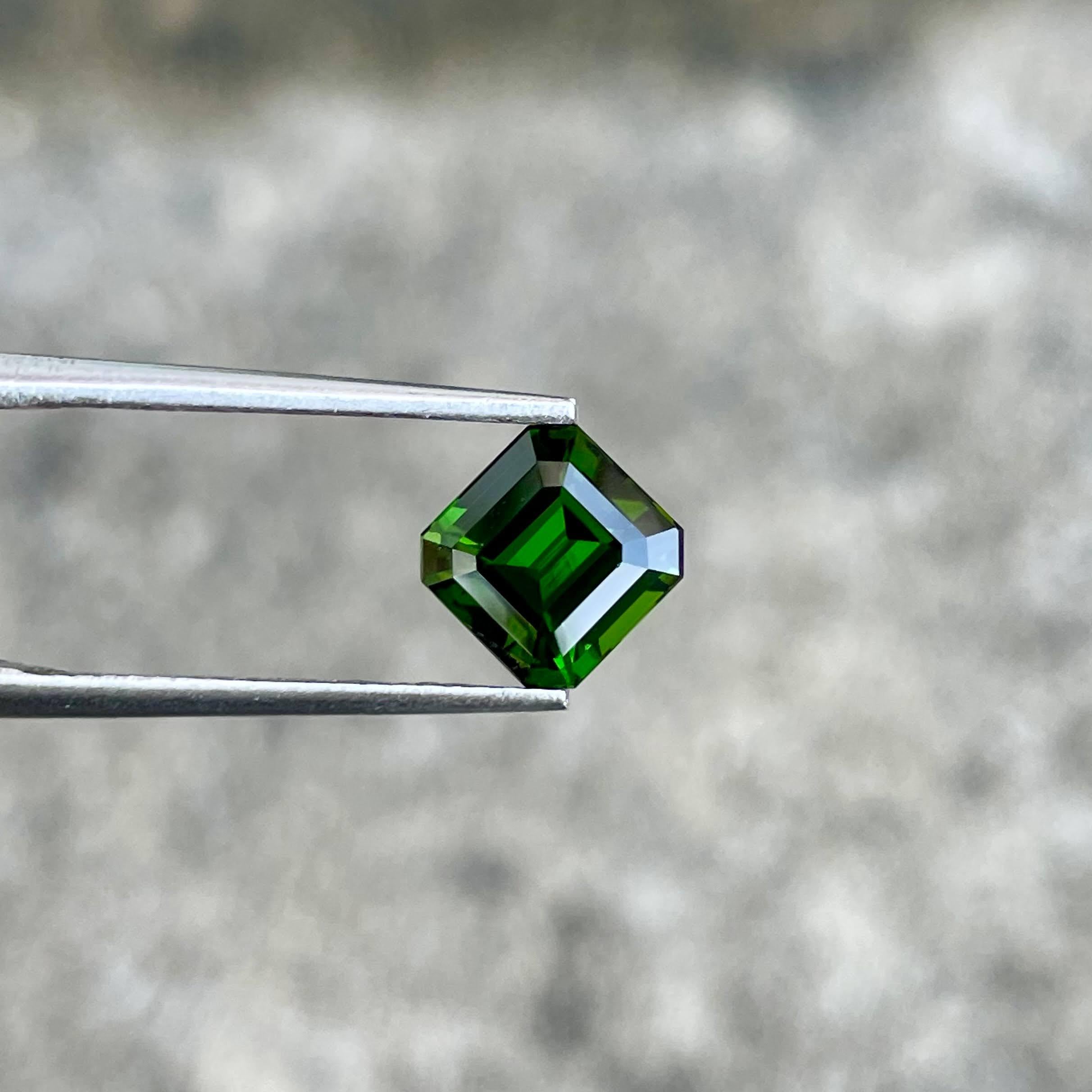 Women's or Men's 1.82 carats Green Chrome Loose Tourmaline Emerald Cut Natural Tanzanian Gemstone For Sale