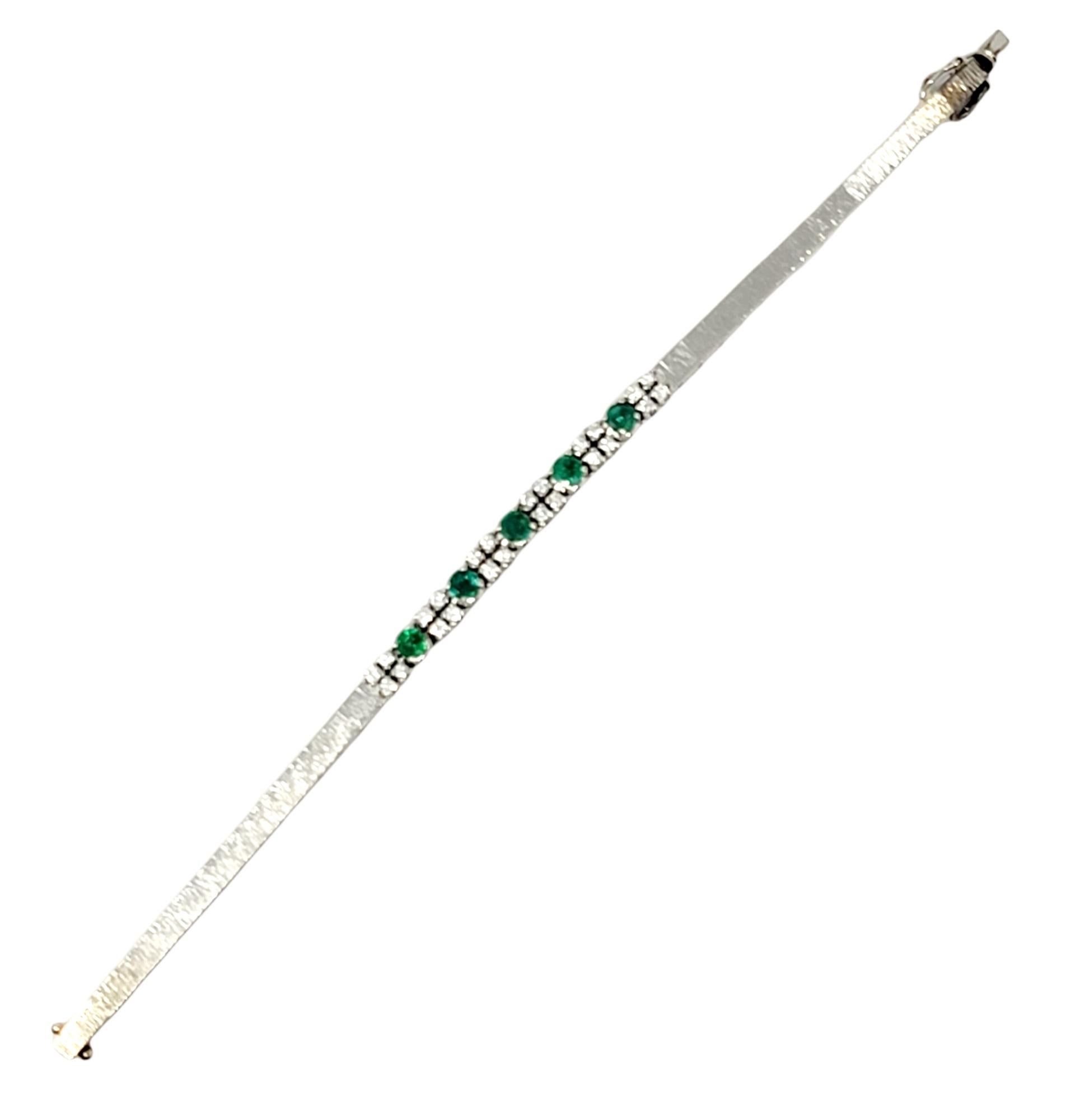 1.82 Carats Round Diamond and Emerald Link Bracelet in 18 Karat White Gold For Sale 4