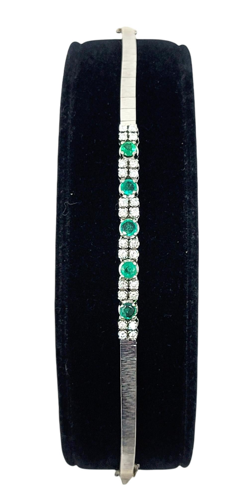 1.82 Carats Round Diamond and Emerald Link Bracelet in 18 Karat White Gold For Sale 5