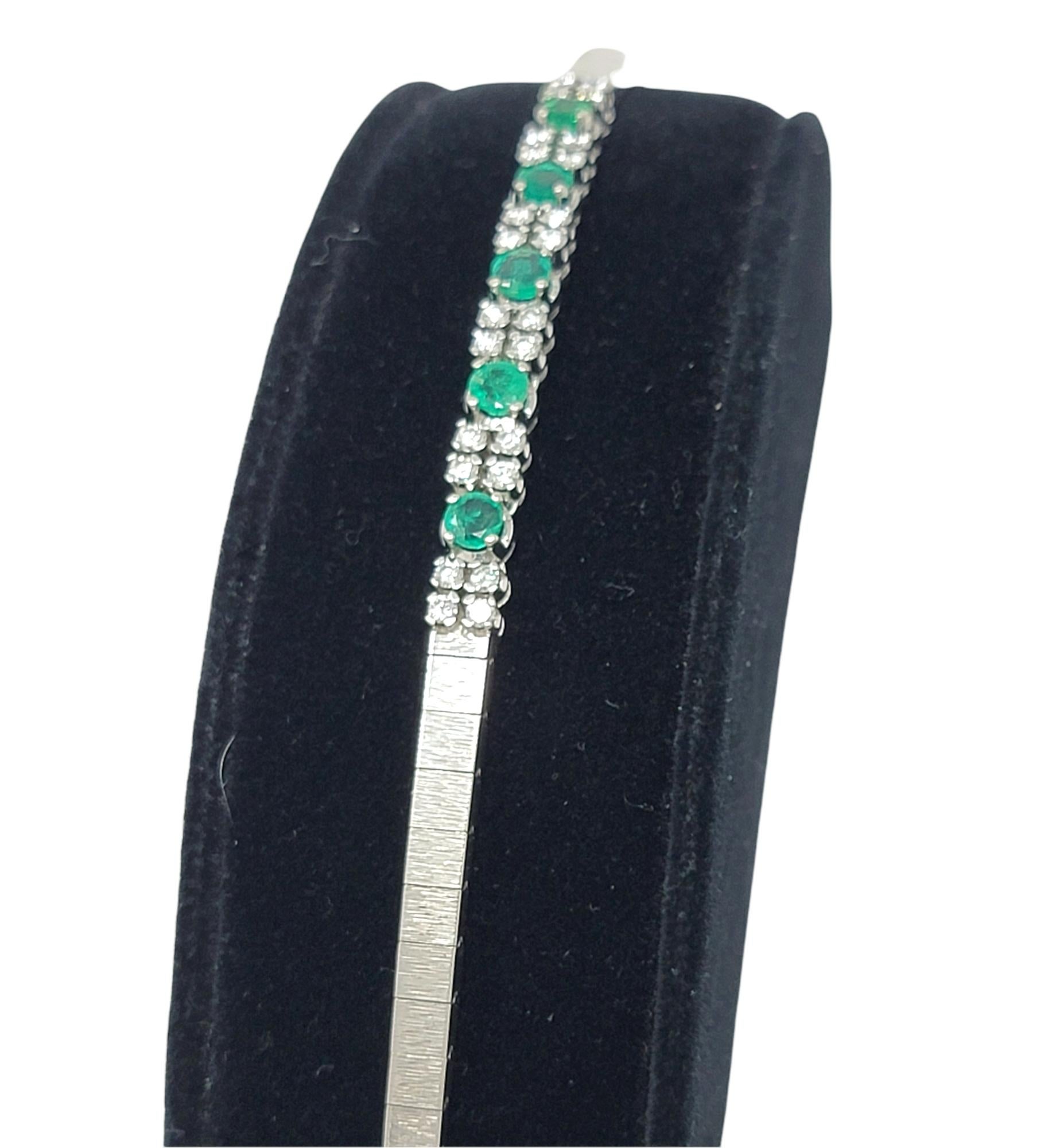 1.82 Carats Round Diamond and Emerald Link Bracelet in 18 Karat White Gold For Sale 6