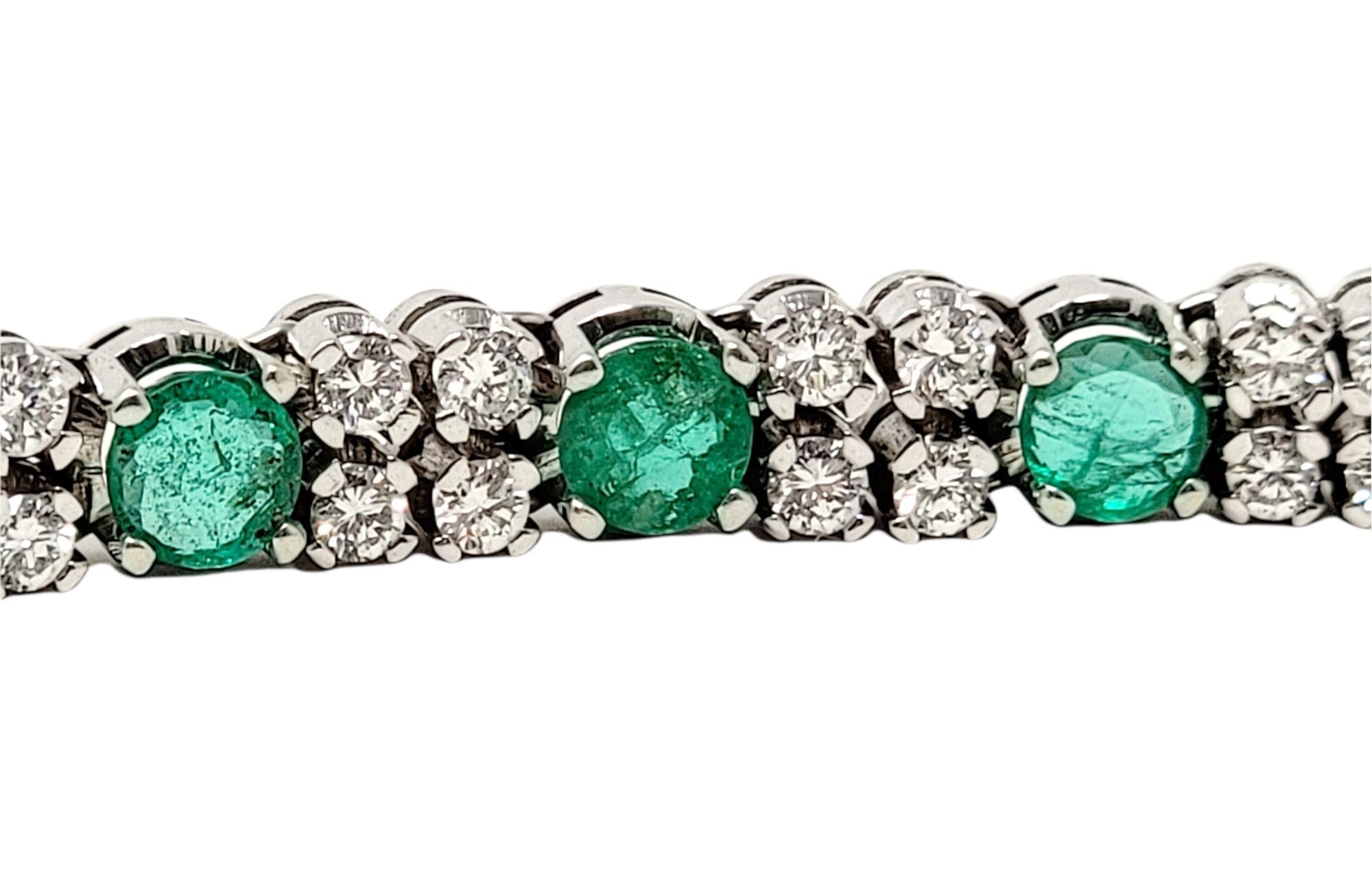 Round Cut 1.82 Carats Round Diamond and Emerald Link Bracelet in 18 Karat White Gold For Sale