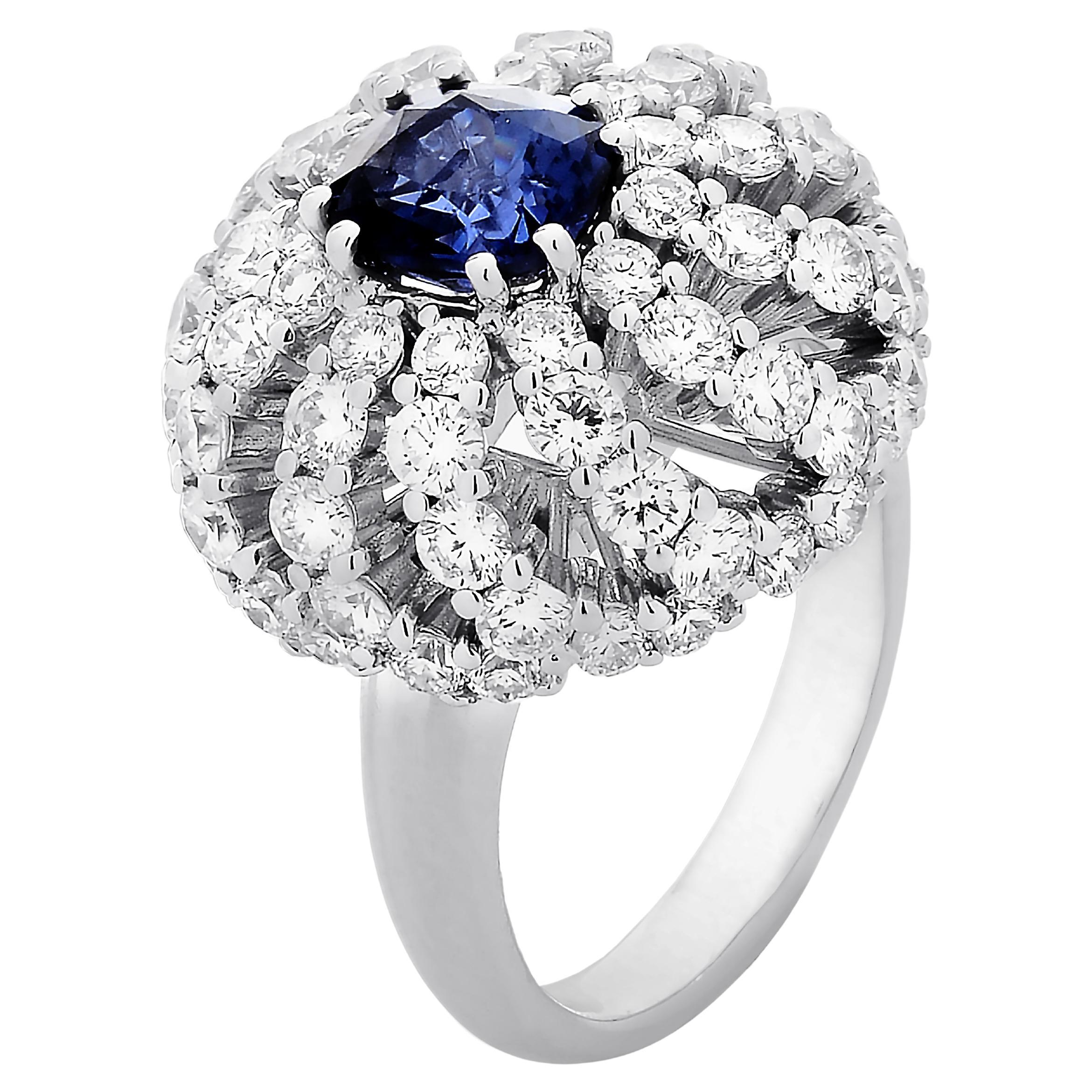 1.82 ct Natural Royal Blue Sapphire Ring with Diamonds 18k White Gold For Sale