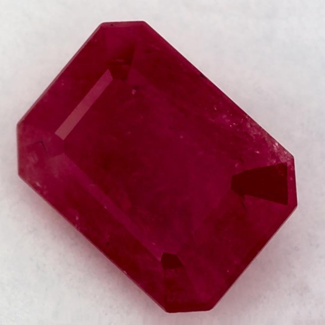 Une pierre de naissance exquise de couleur rouge pour le mois de juillet, censée véhiculer un statut de pouvoir et de richesse.

Explorez la vibrante collection d'émeraudes, de rubis et de saphirs de notre magasin, disponibles sous forme de pierres