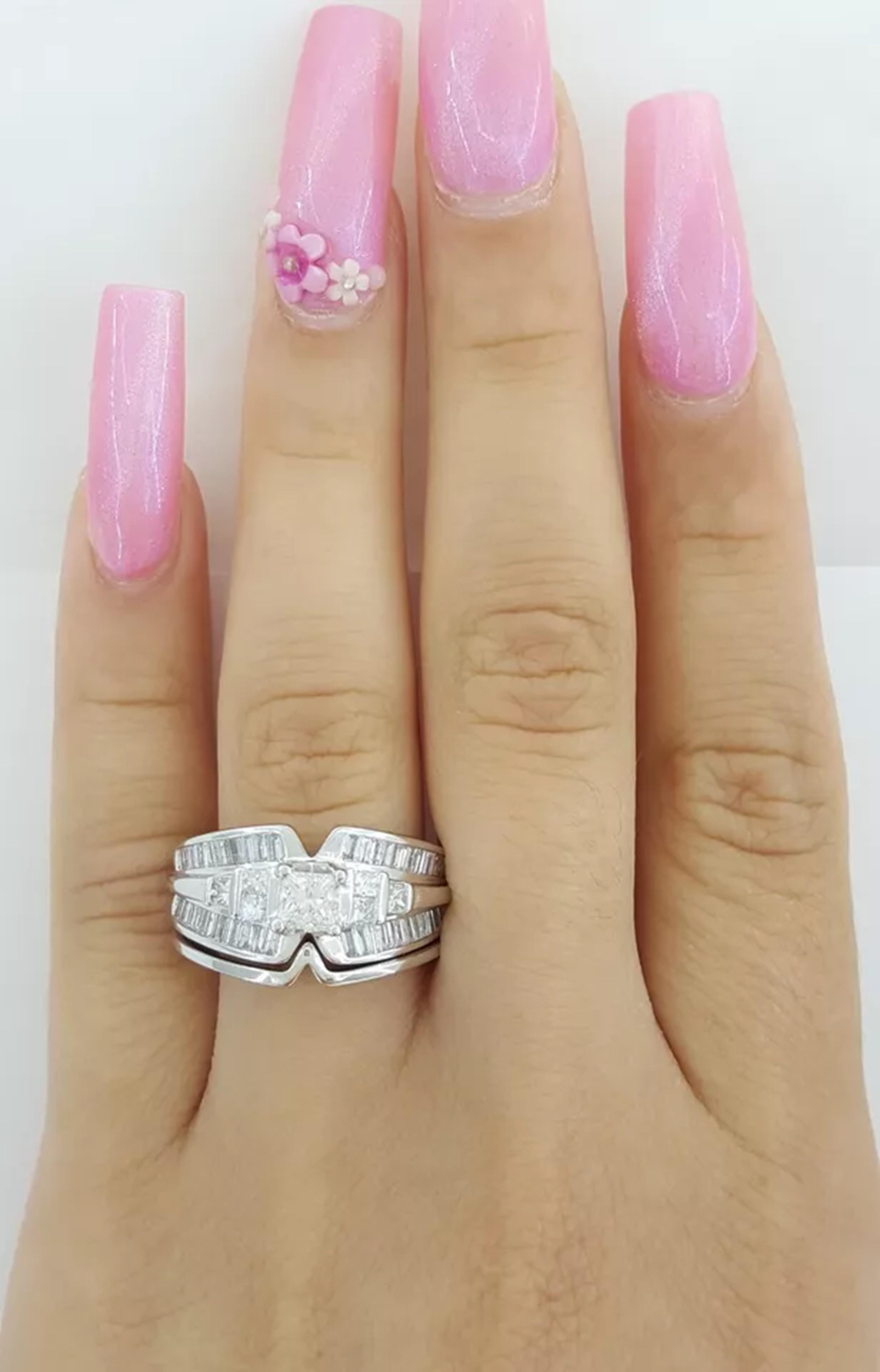 Contemporary 1.82 ct Total Weight 14K White Gold Princess Cut Diamond Engagement Ring For Sale