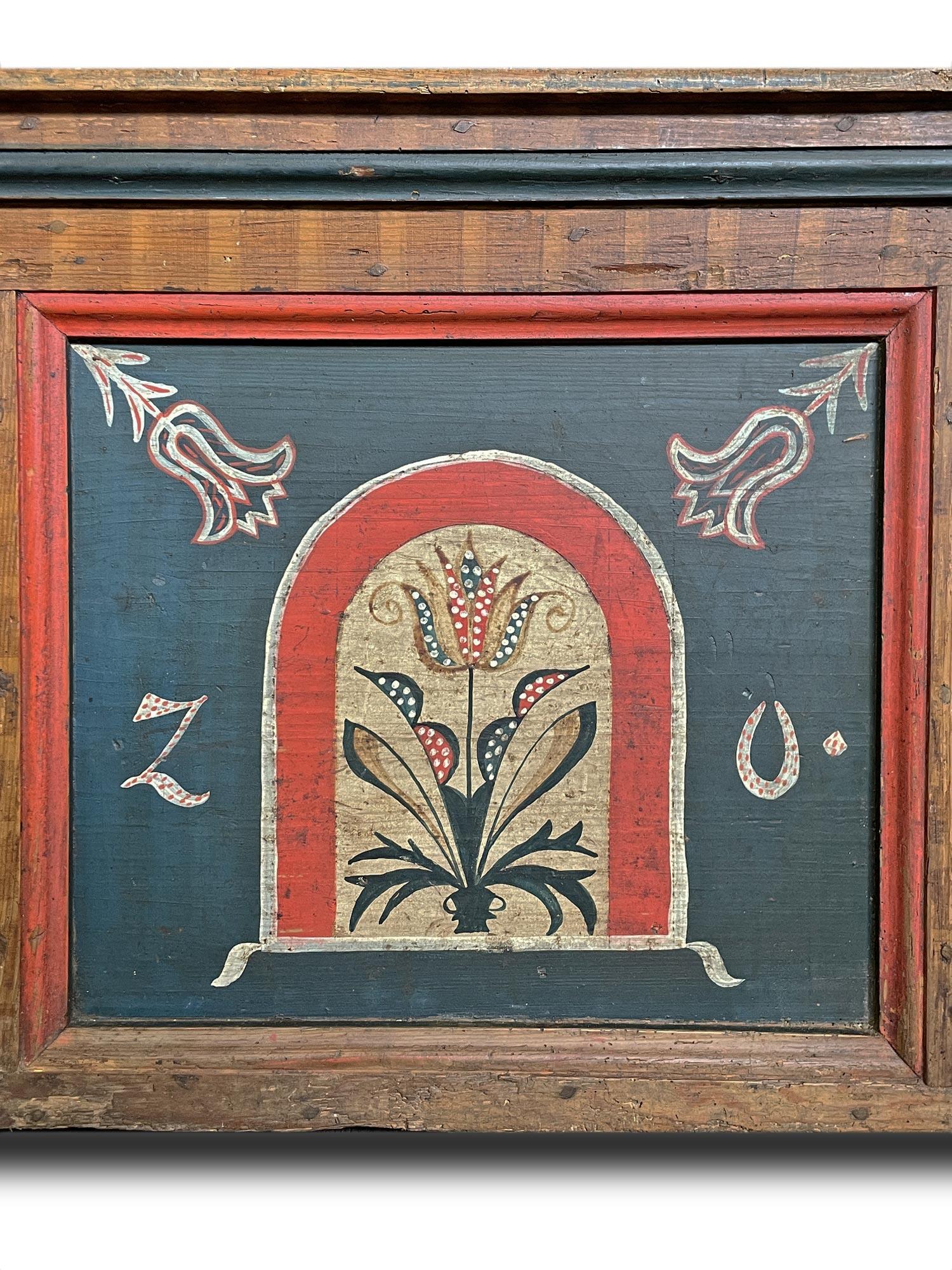 1820 Blue Floral Panted Blanket Chest 4