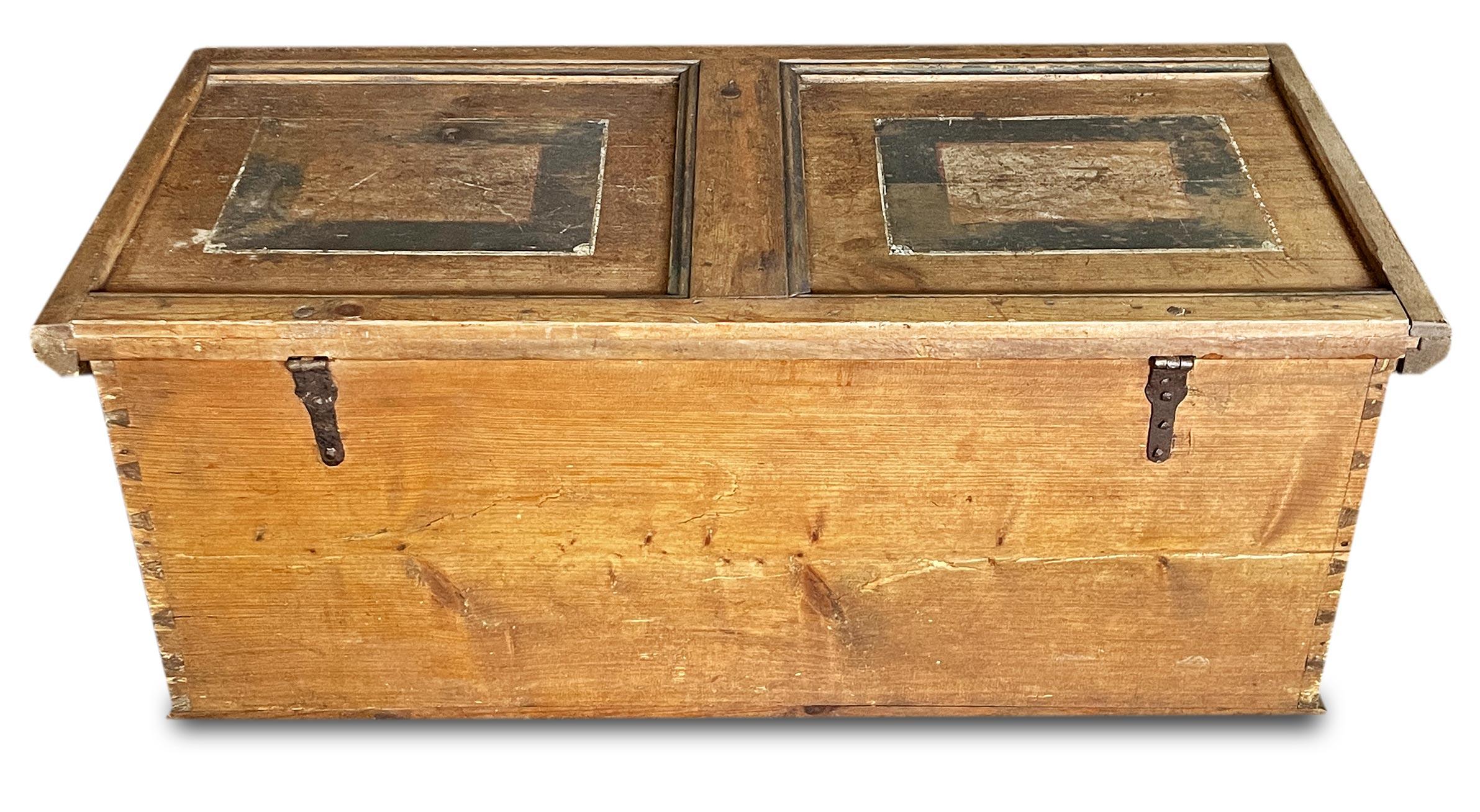 1820 Blue Floral Panted Blanket Chest 12