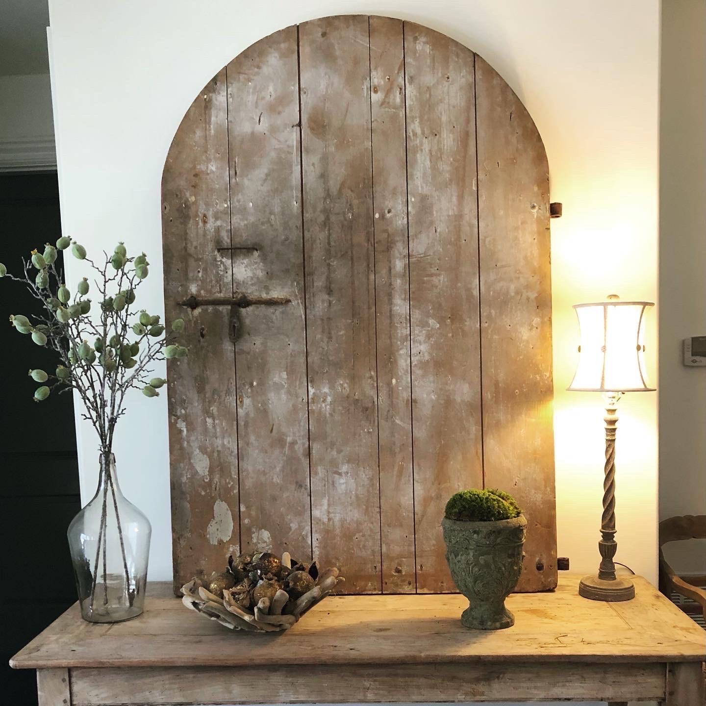 Sculpté Porte de Cellar 1820 de Montpellier, France en vente