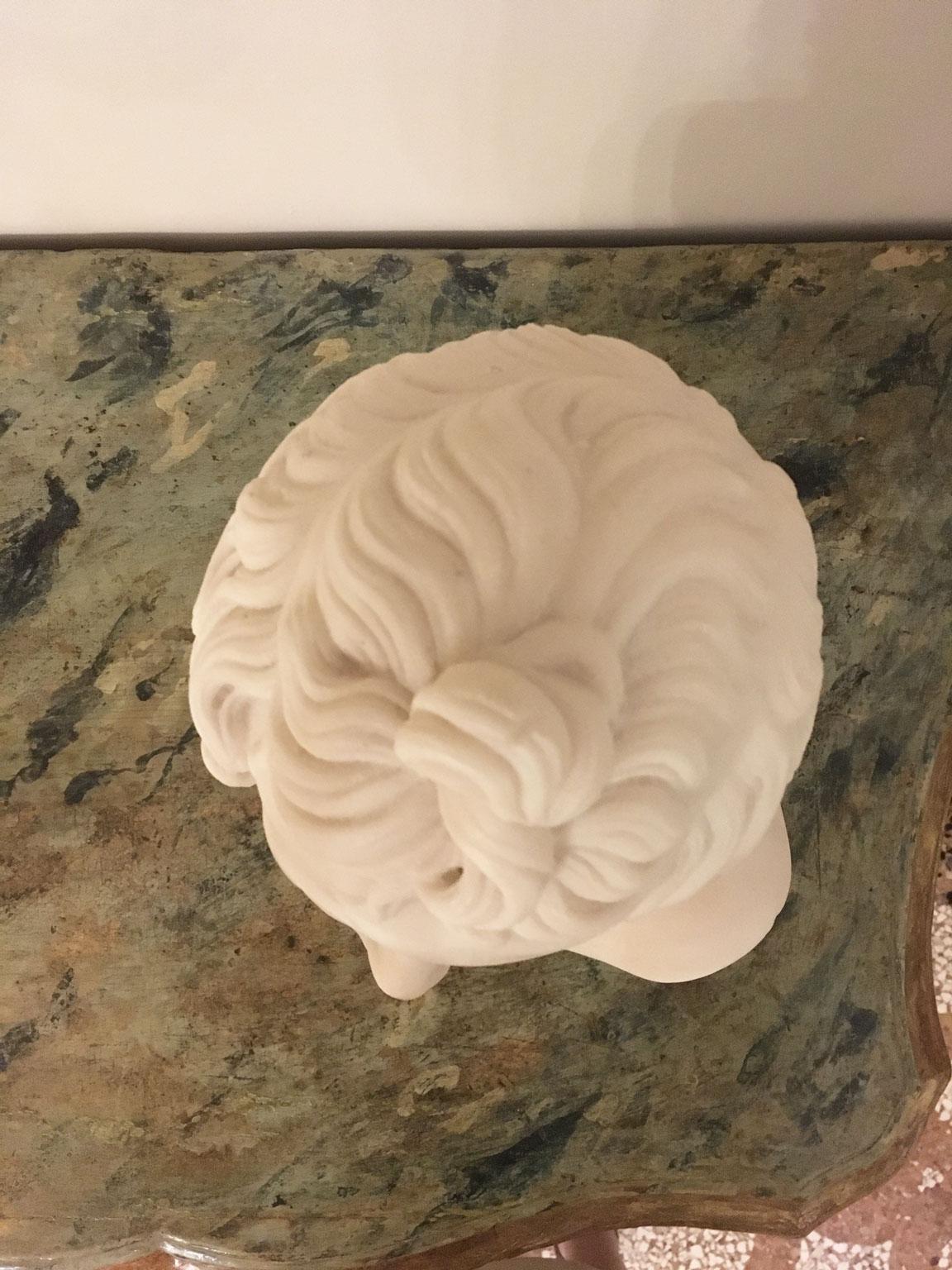 Sculpture de buste de Cupidon néoclassique en marbre blanc de l'atelier Thorvaldsen, 1820 en vente 6