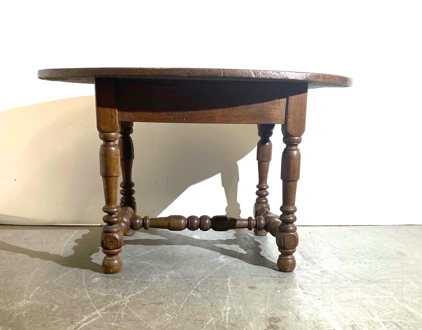 1820 English Oak Table In Distressed Condition For Sale In Pomona, CA