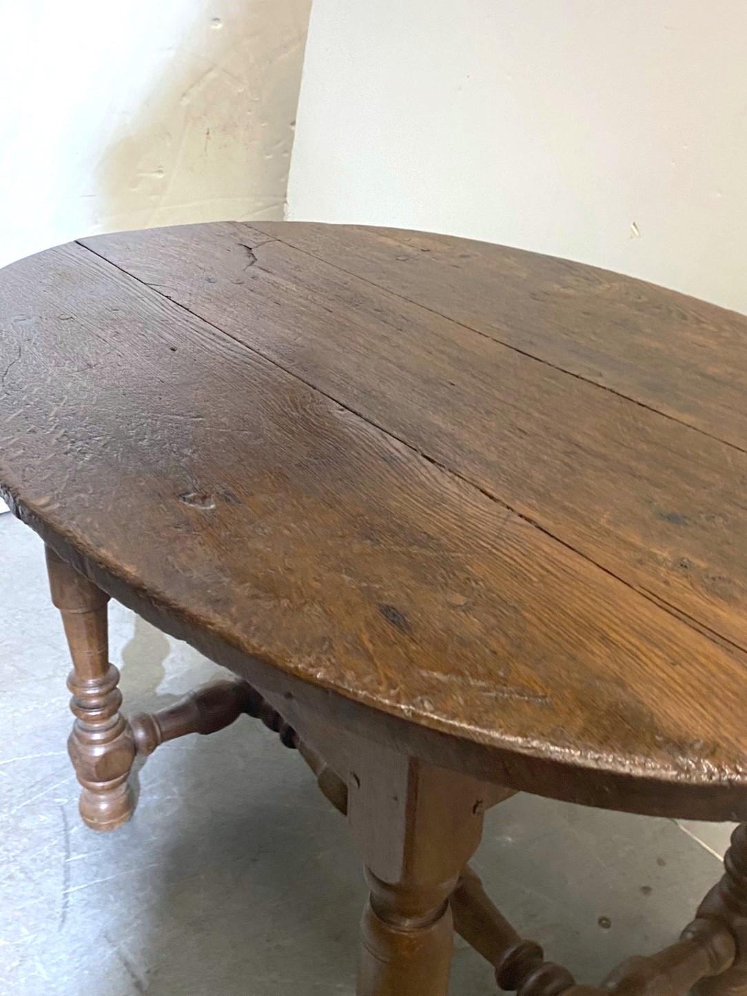19th Century 1820 English Oak Table For Sale