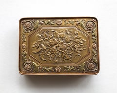 1820s 18 Karat Tri-Color Russian Snuff Box