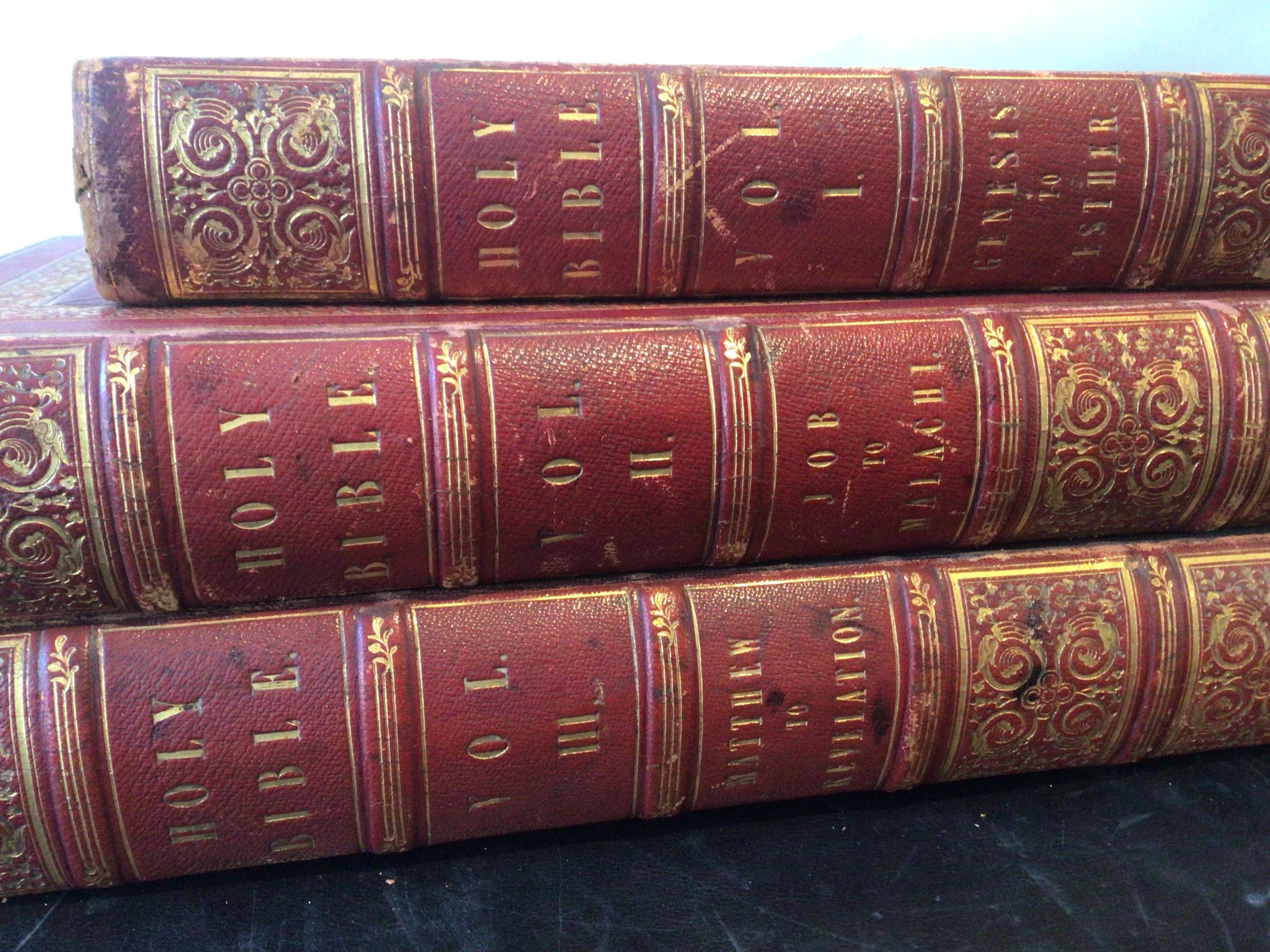 1820s 3 Volume Family Bible Commentary by Mathew Henry In Good Condition For Sale In Tarrytown, NY
