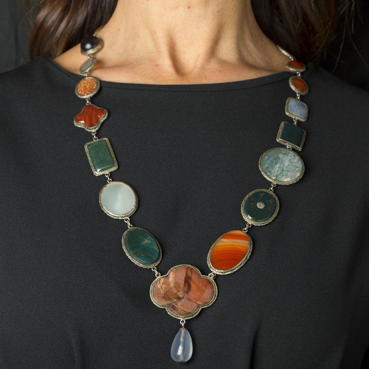 Oval Cut 1820s 925 Silver Necklace with Agate and Semiprecious Stones For Sale
