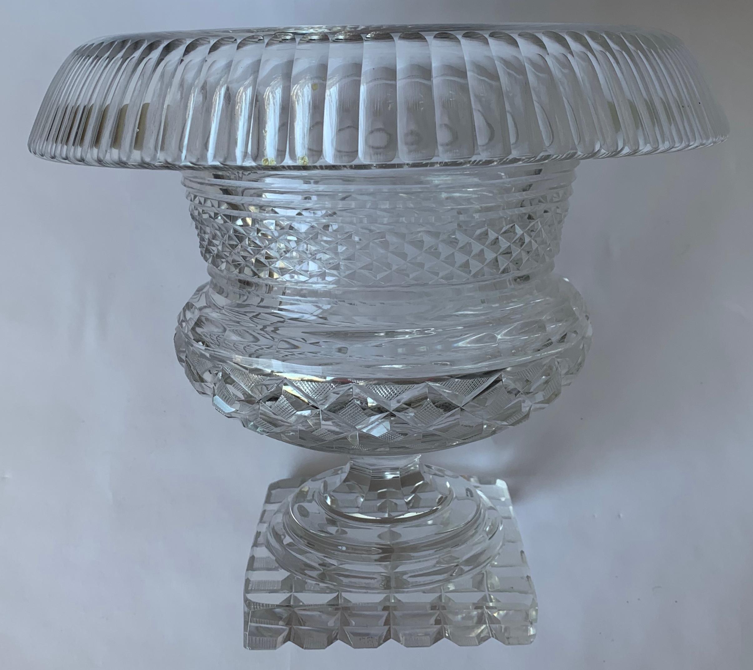 Cut Glass 1820s Anglo-Irish Cut Crystal Rolled Edge Footed Bowl For Sale