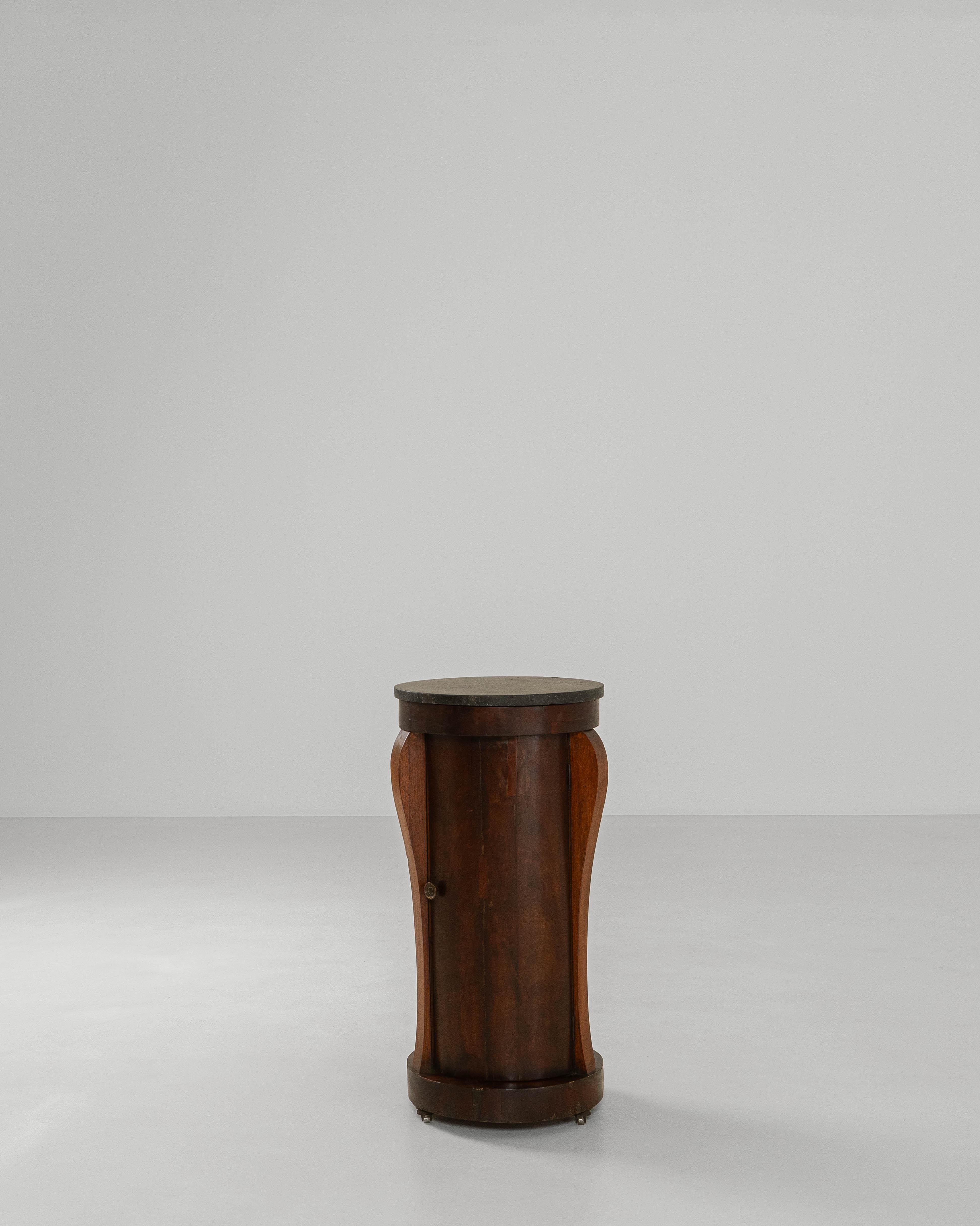 1820s Belgian Empire Mahogany Cabinet With Marble Top im Angebot 2