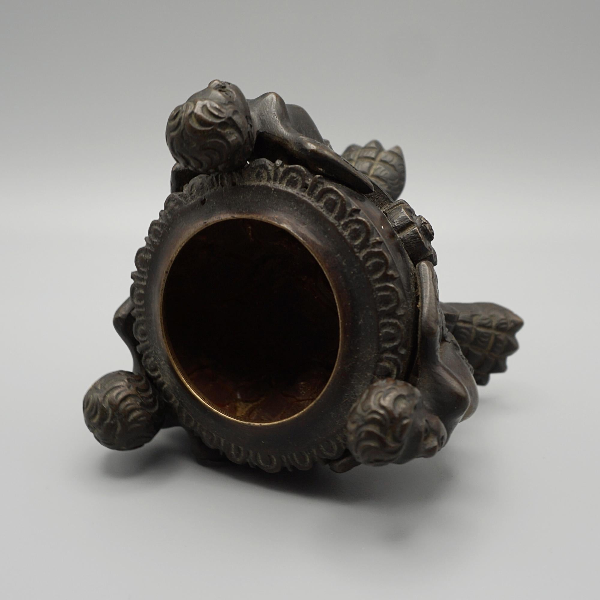 1820's Bronze Inkwell with an Eagle Standing Atop  For Sale 1