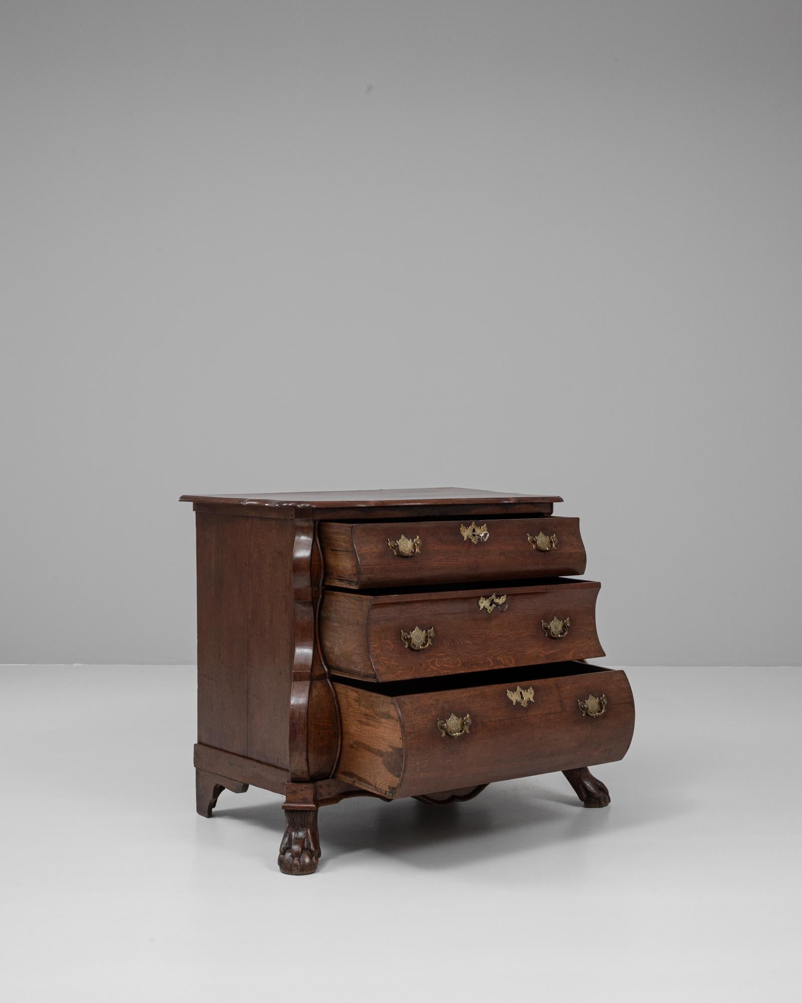 Cómoda de caoba barroca holandesa de 1820 siglo XIX en venta
