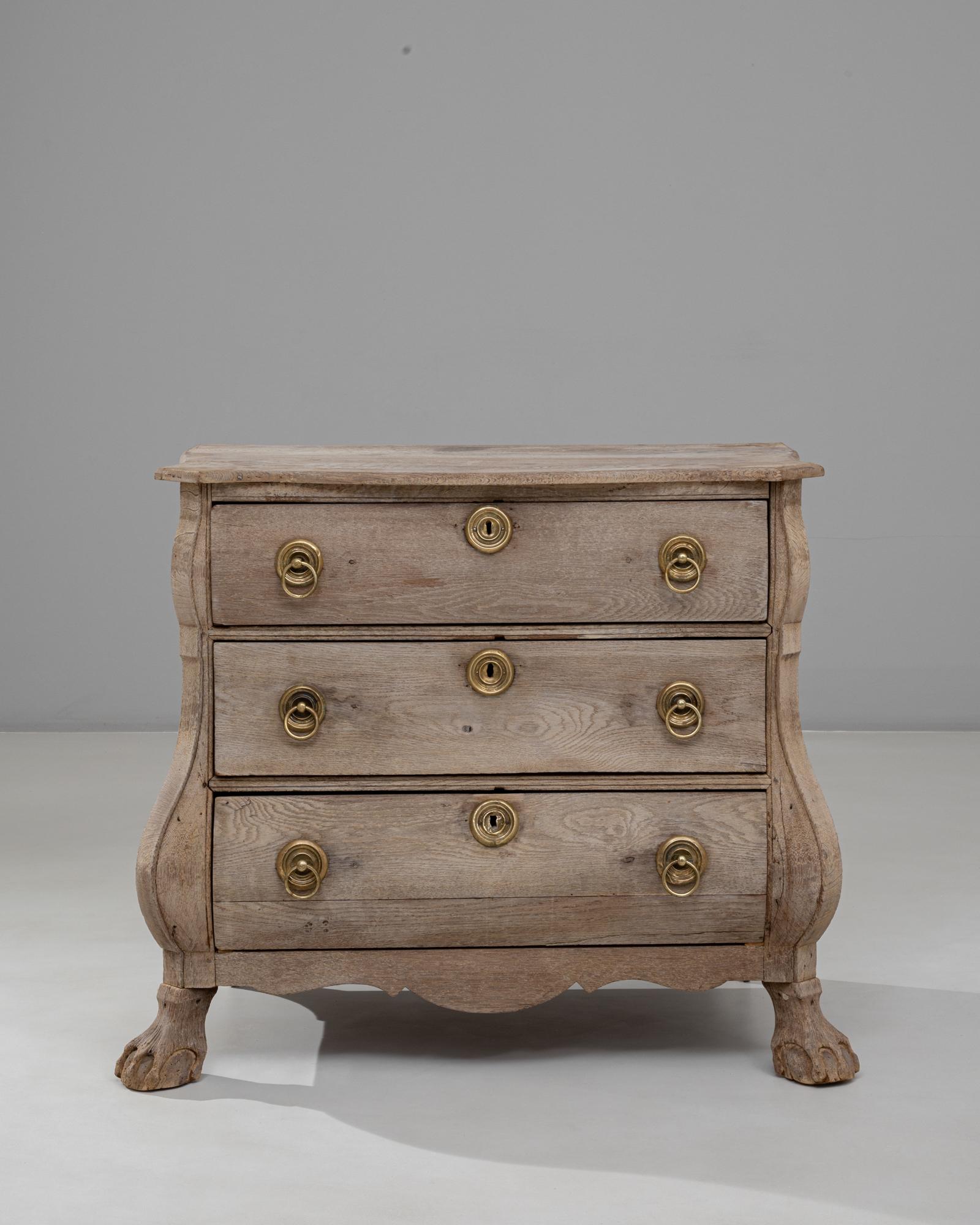 XIX secolo Cassettiera a bombe in Oak olandese del 1920 in vendita