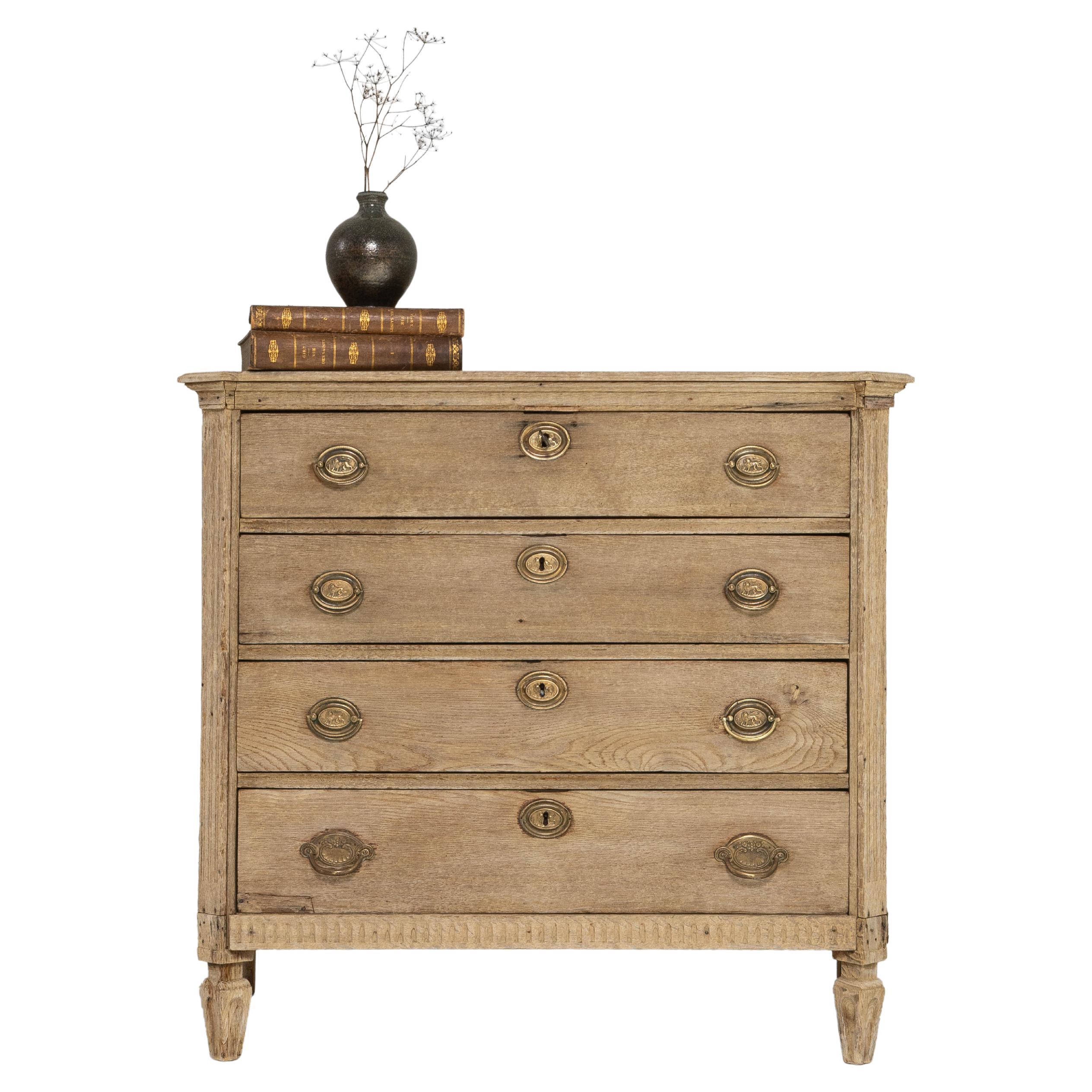 1820s Dutch Oak Chest Of Drawers For Sale