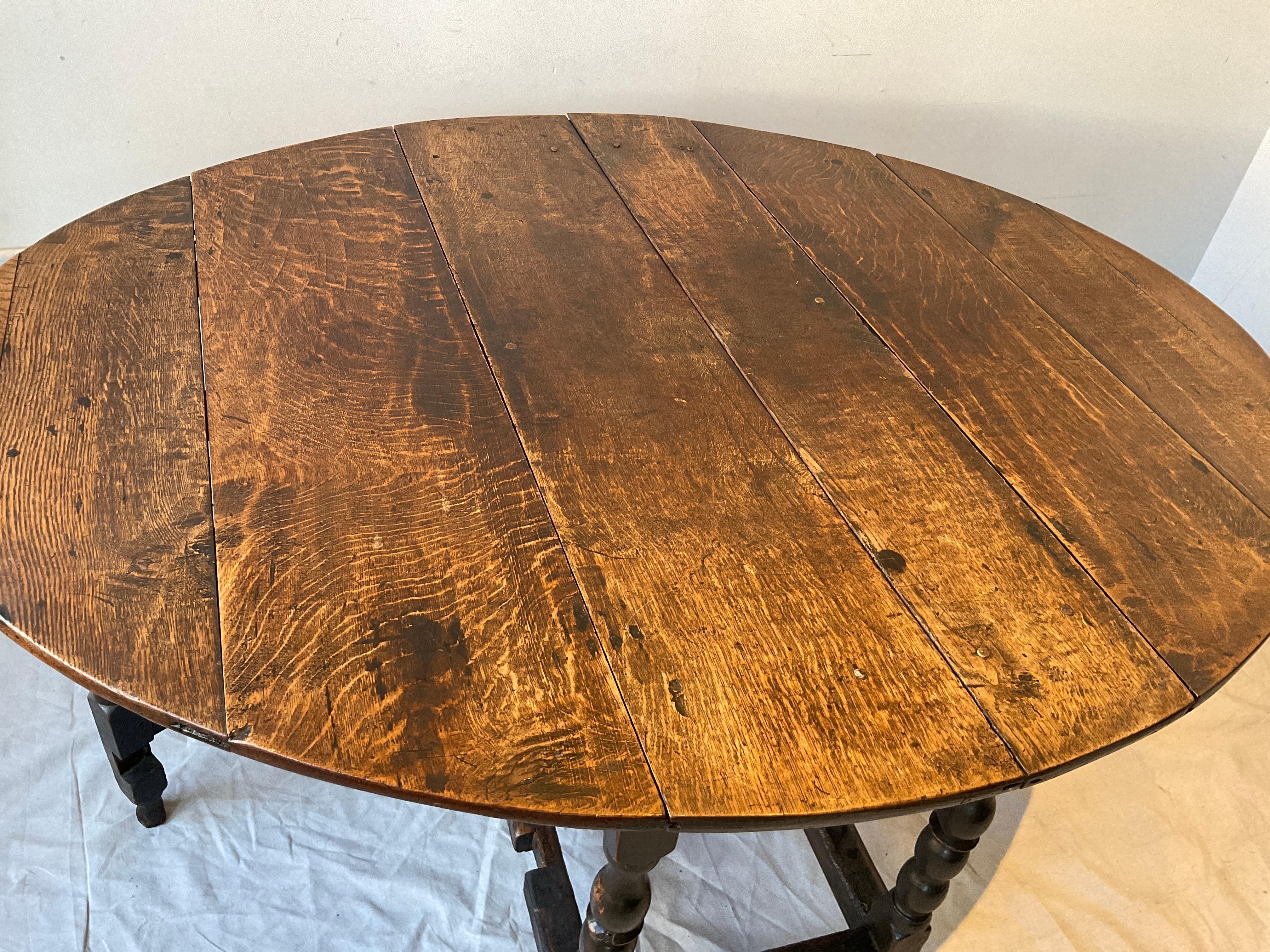 1820s English William And Mary Gateleg Table For Sale 4