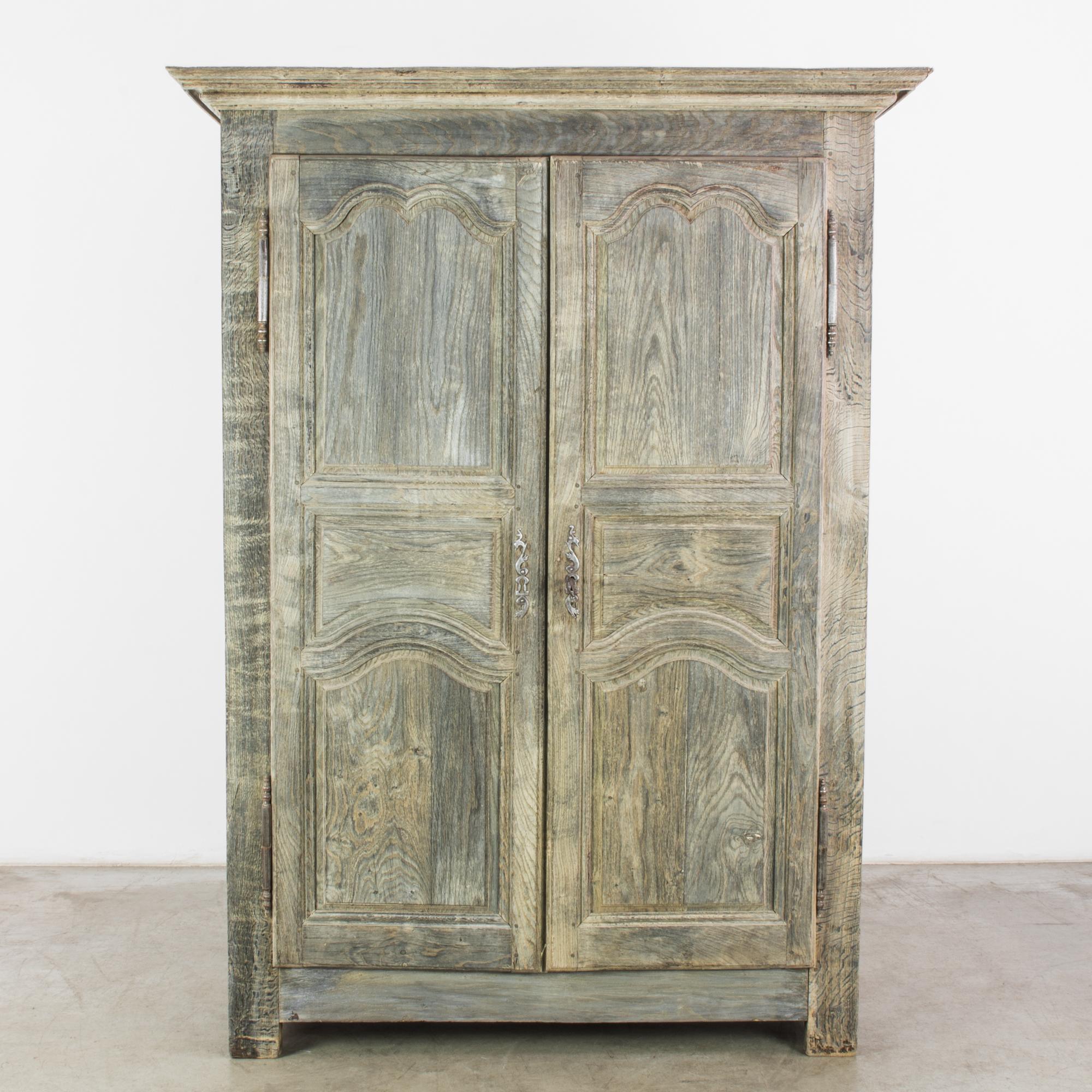 1820s French Armoire 2