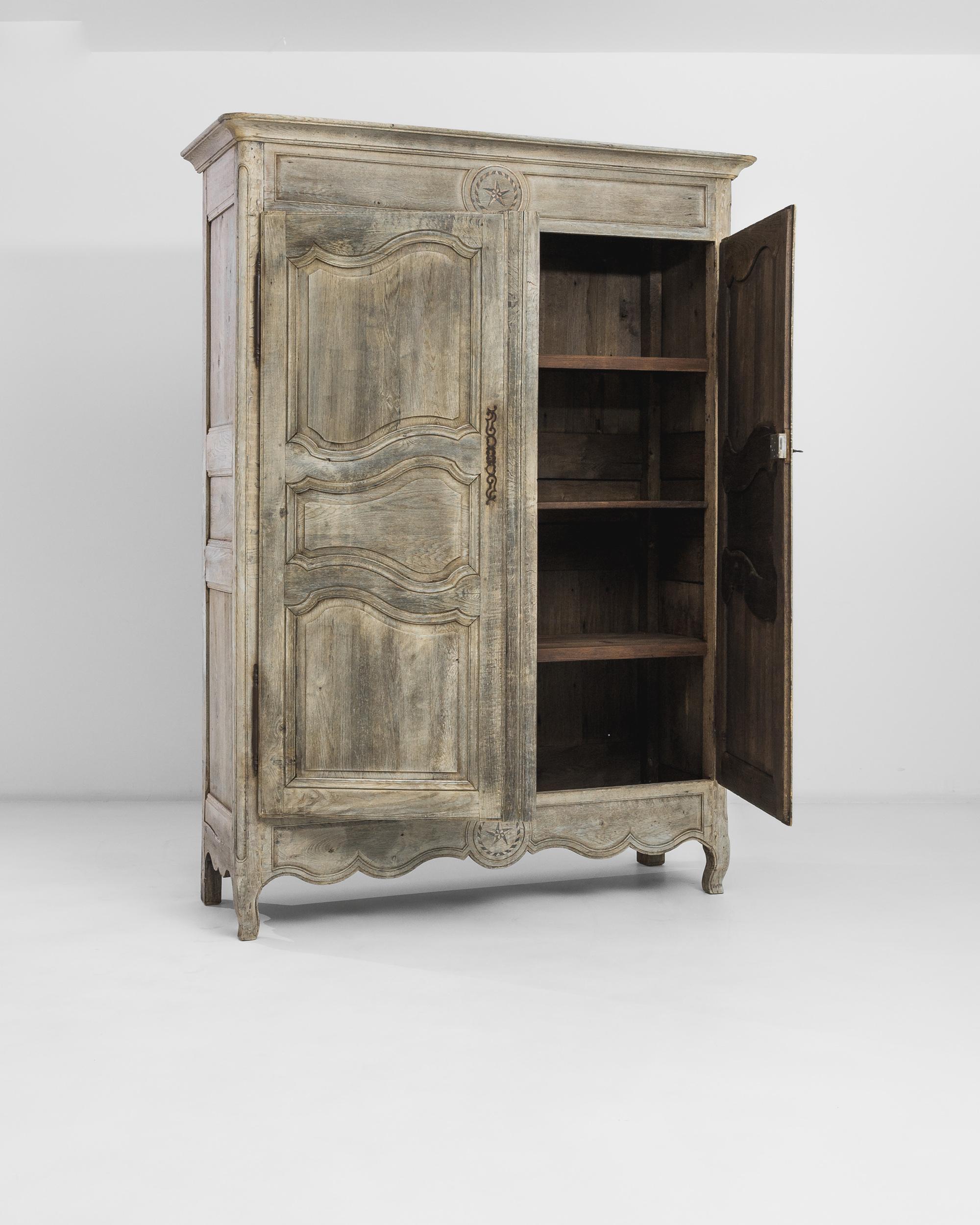 1820s French Baroque Oak Cabinet In Good Condition In High Point, NC