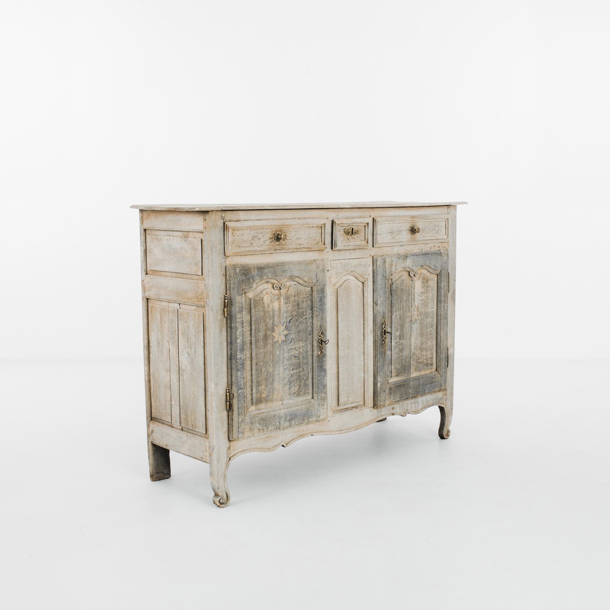 1820s French Bleached Oak Buffet In Good Condition In High Point, NC