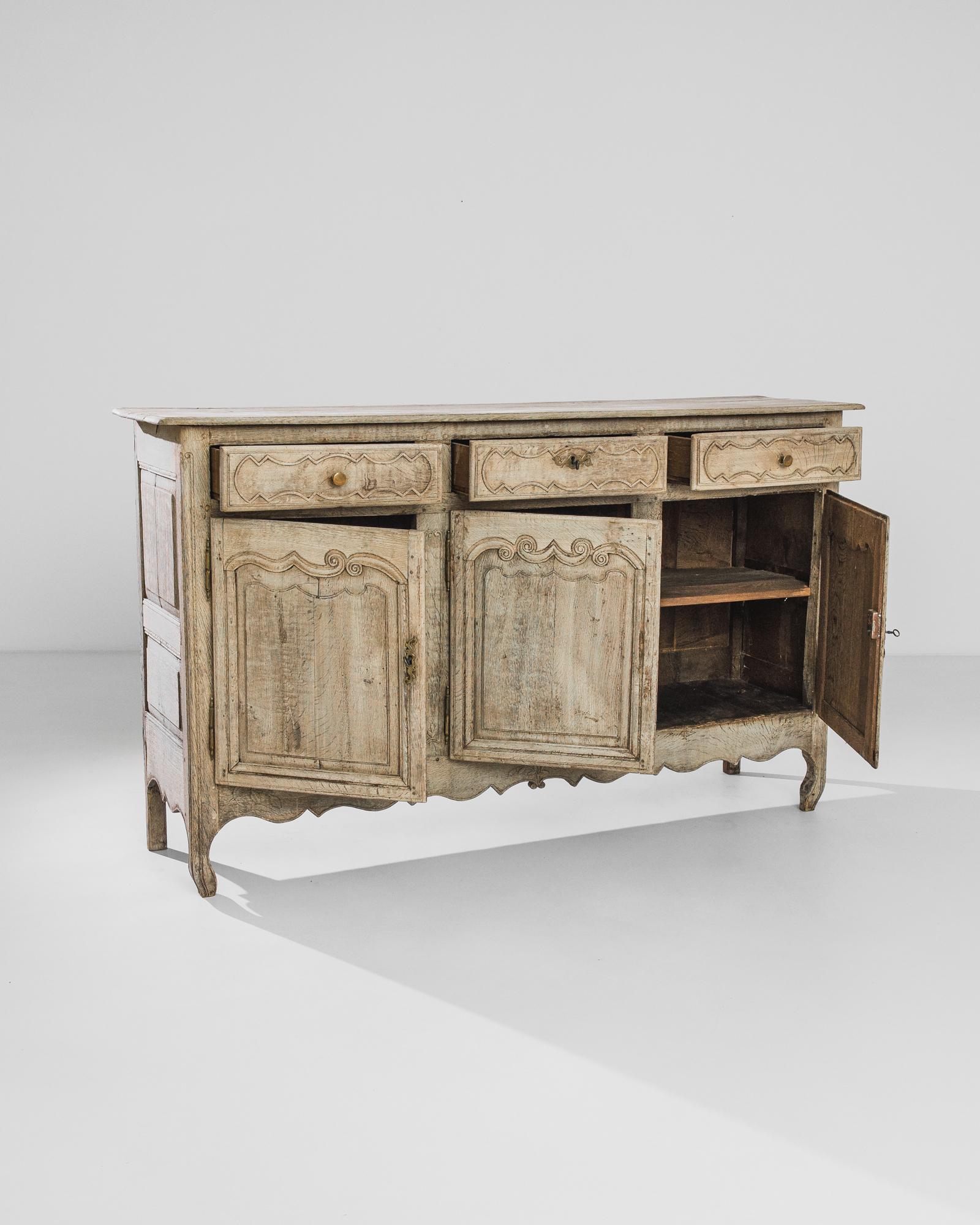 1820s French Bleached Oak Buffet 3