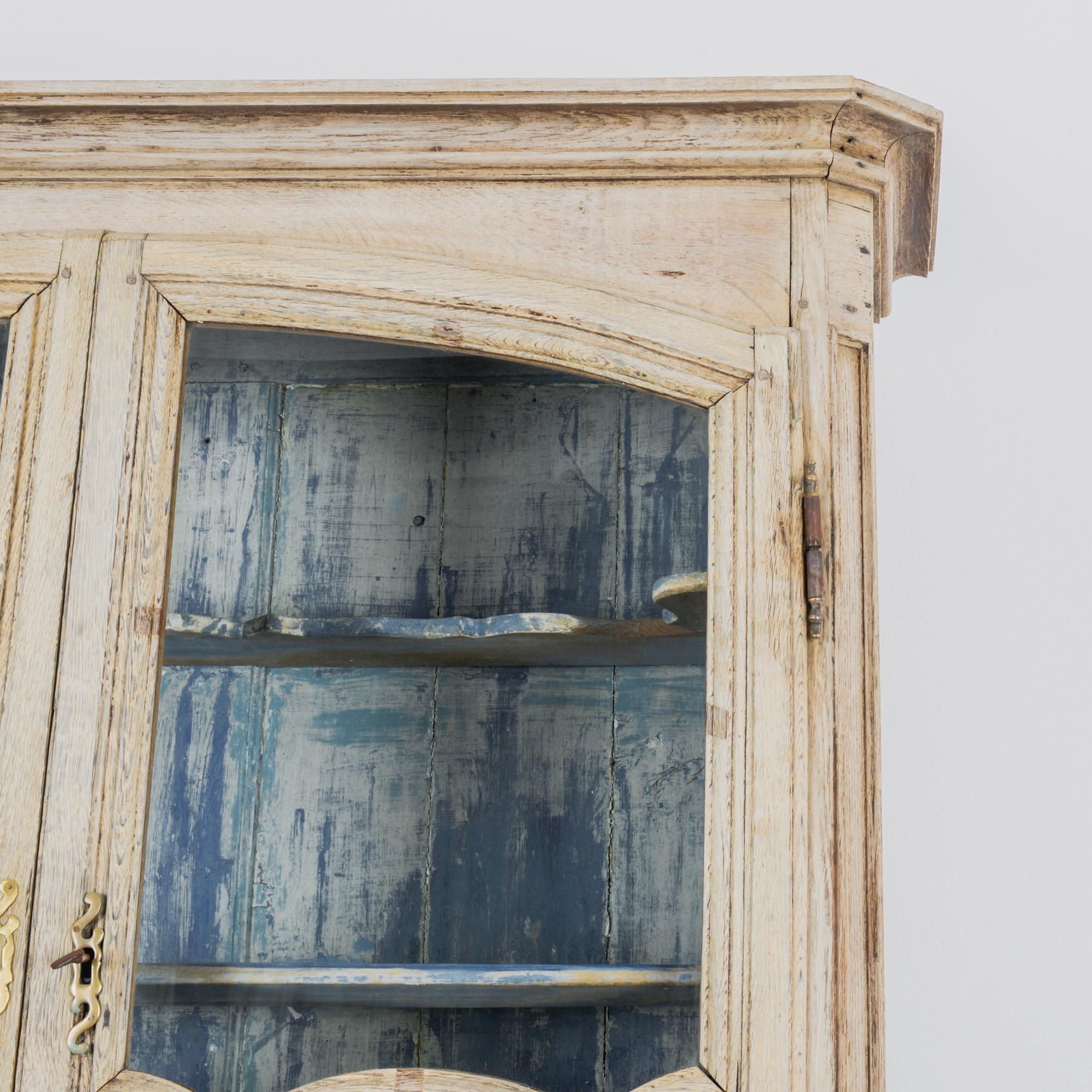 1820s French Bleached Oak Vitrine 2