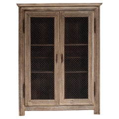 Armadio francese in Oak del 1820 con ante in rete metallica