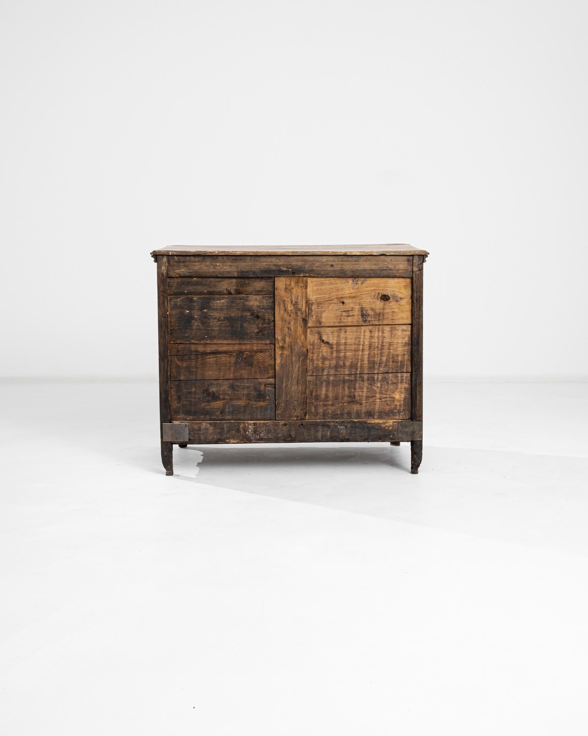 1820s French Oak Chest of Drawers 4