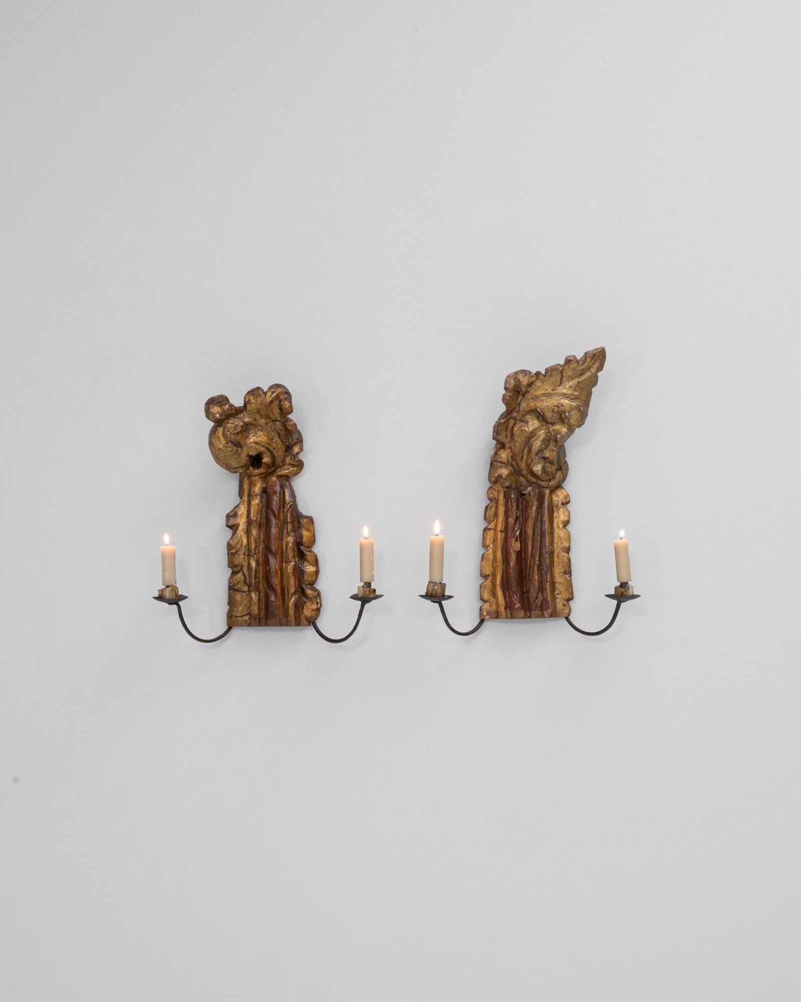 1820s French Pair of Italian Baroque Giltwood Fragment Sconces In Good Condition For Sale In High Point, NC