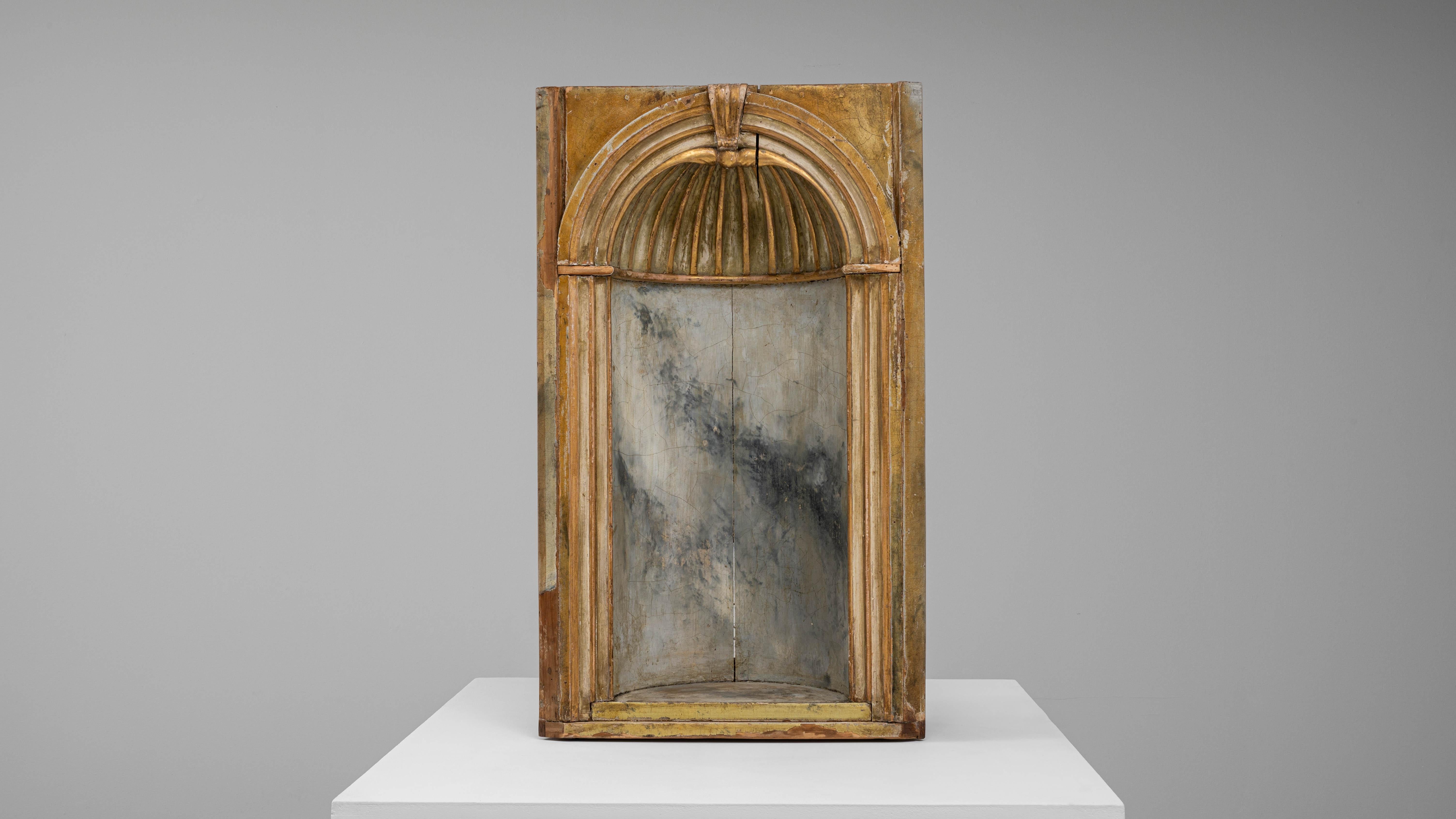 Niche en bois patiné français des années 1820 en vente 4