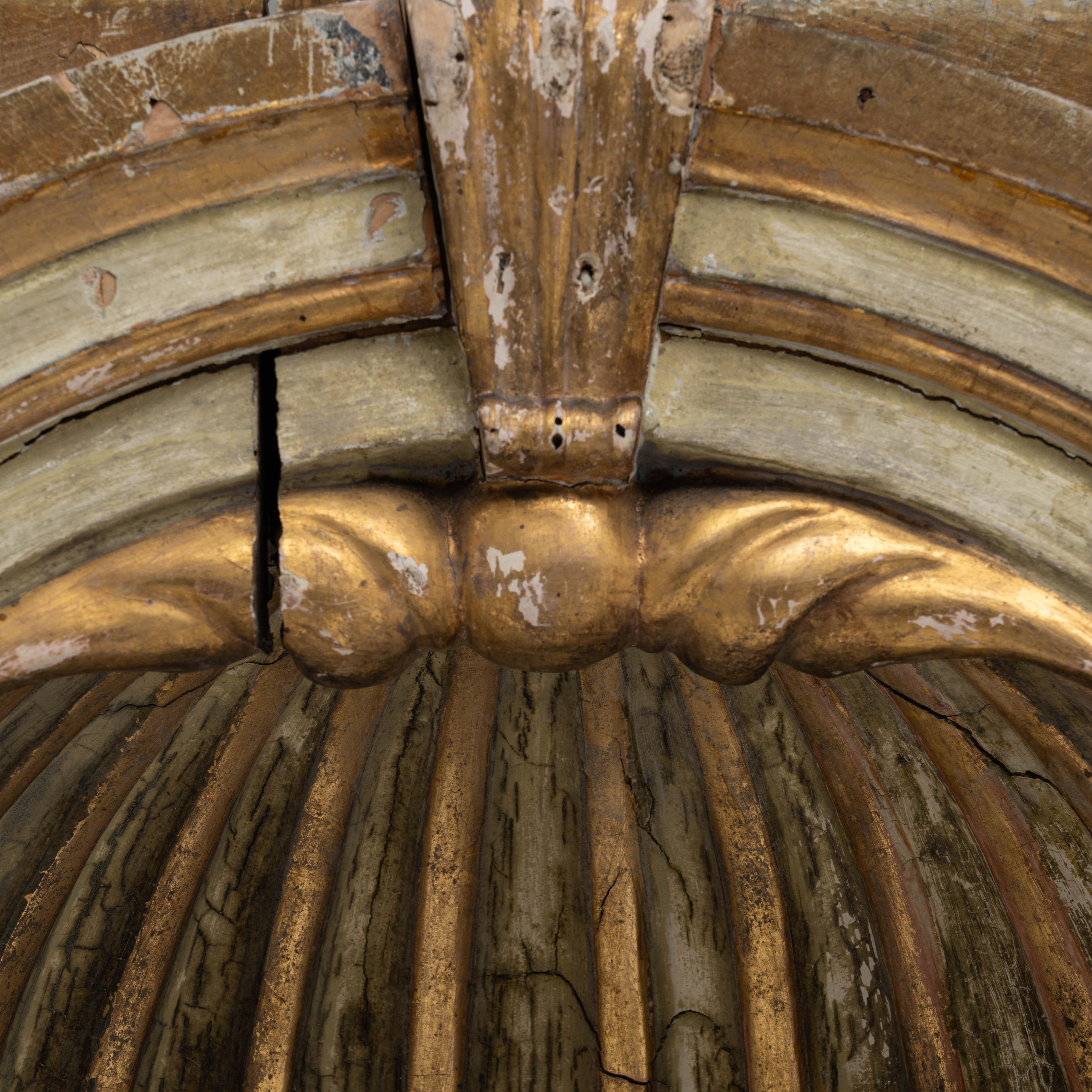 Niche en bois patiné français des années 1820 en vente 5