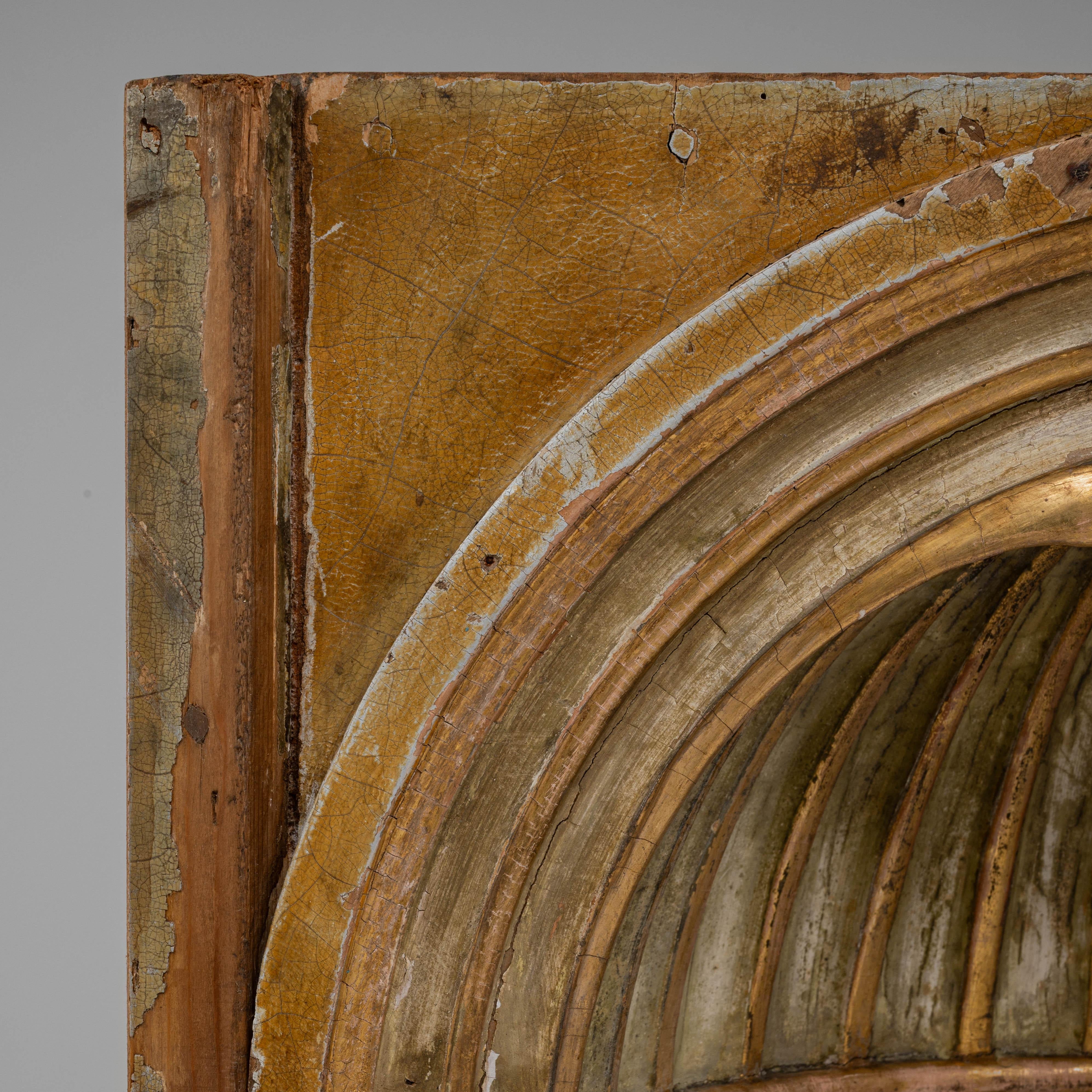 Niche en bois patiné français des années 1820 en vente 5